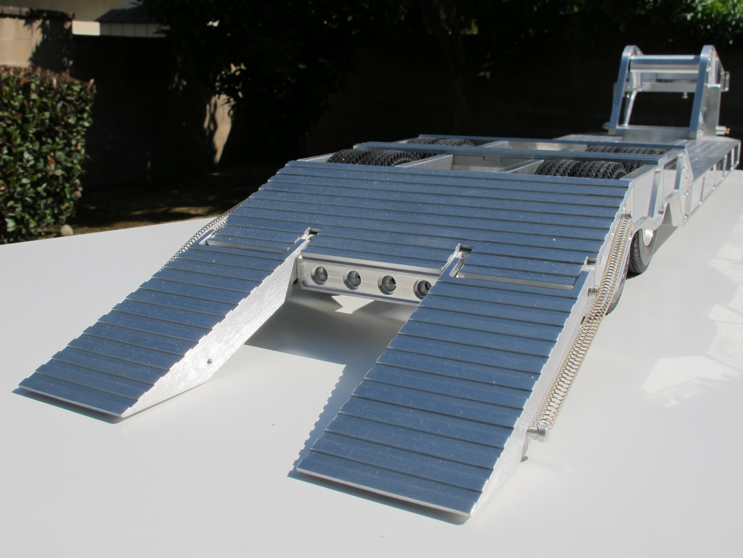 Aluminum Toy 2-Axles Flatbed Deck Gooseneck Trailer for Tamiya R/C 1/14 King Hauler Grand Hauler Knight Hauler Cascadia Globeliner Scania Actros Aeromax