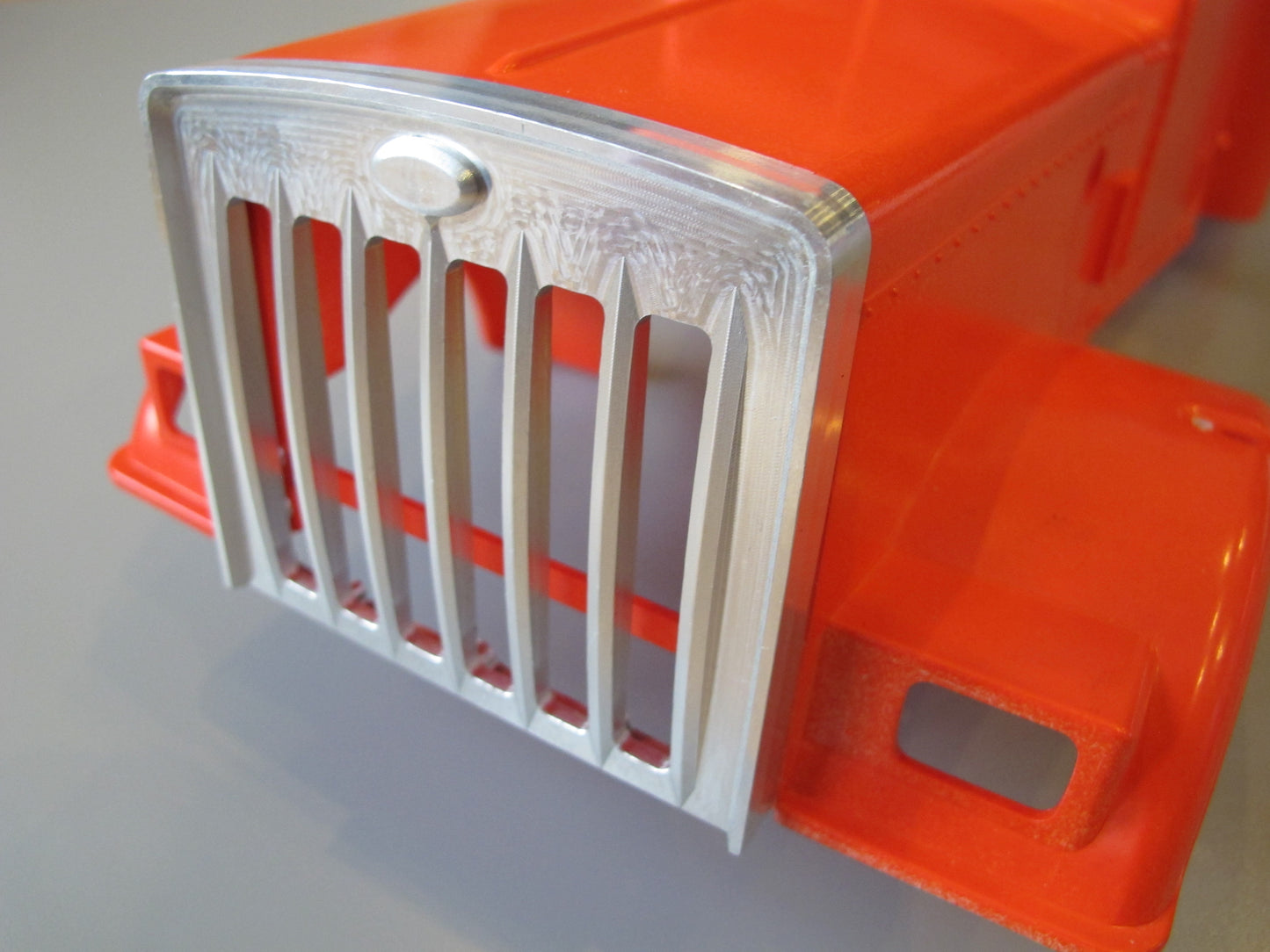 Aluminum Front Hood Grill Cover Guard Plate for Tamiya R/C Toy 1/14 Semi King Hauler Grand Hauler Semi Truck