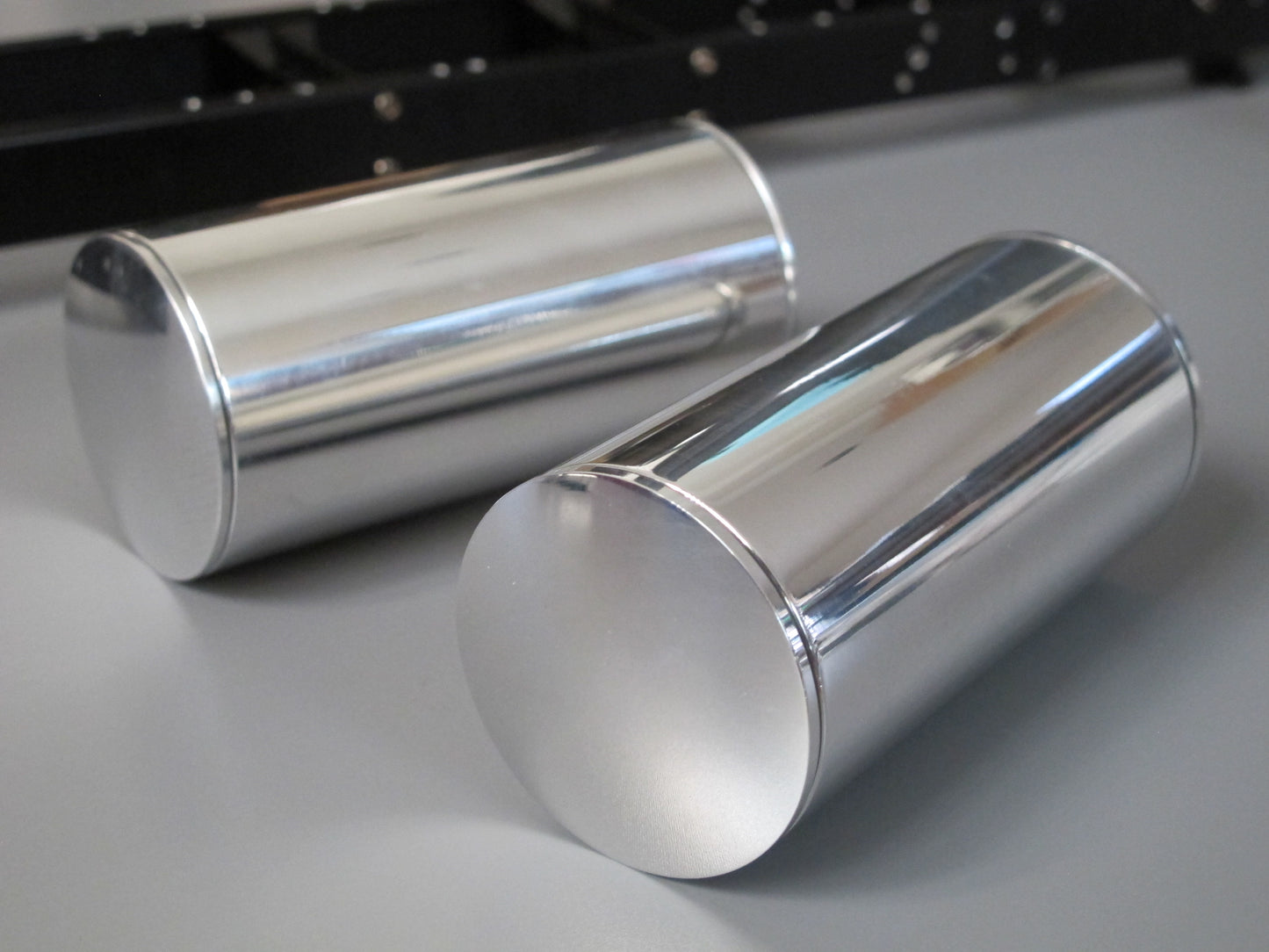 Aluminum 4" inch Fuel Gas Round Tanks + J-Style Mount Bracket for Tamiya R/C Toy 1/14 Knight Hauler King Hauler Grand Hauler Globeliner