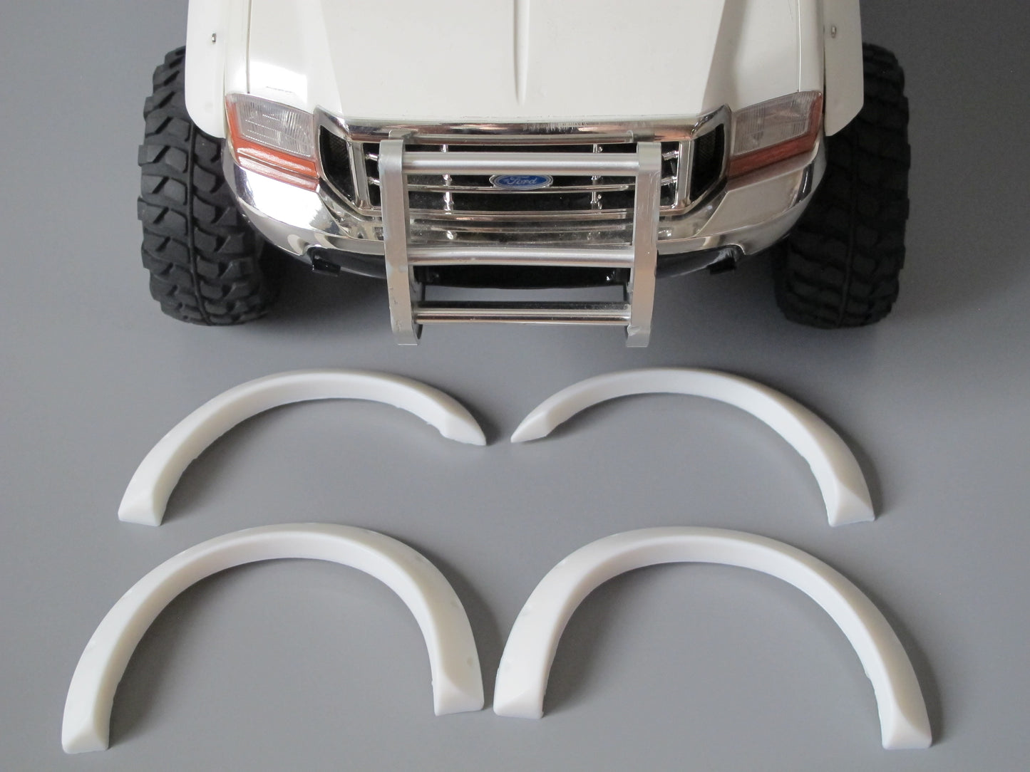 White Front & Rear Rubber Fender Flares Guard Add-On Set for Tamiya R/C Toy 1/10 Ford F-350 F350 High Lift Juggernaut Truck