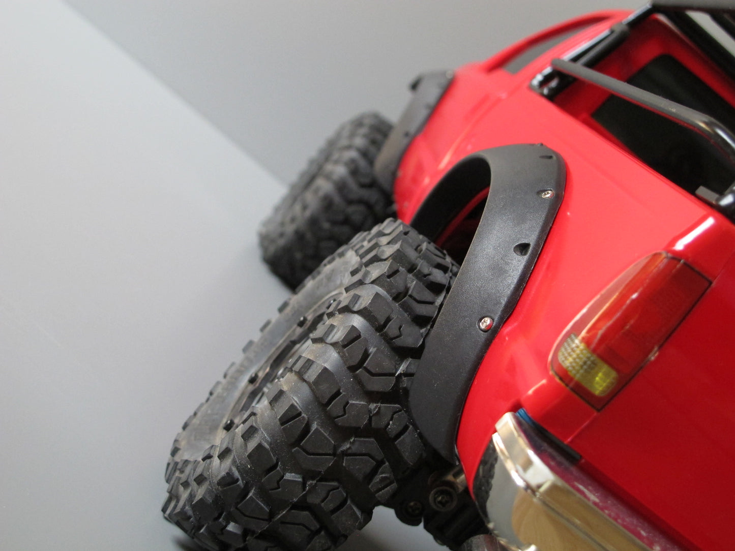 Black Rubber Add-On Fender Flares Set for Tamiya R/C Toy 1/10 Juggernaut Ford F350 F-350 High Lift Truck