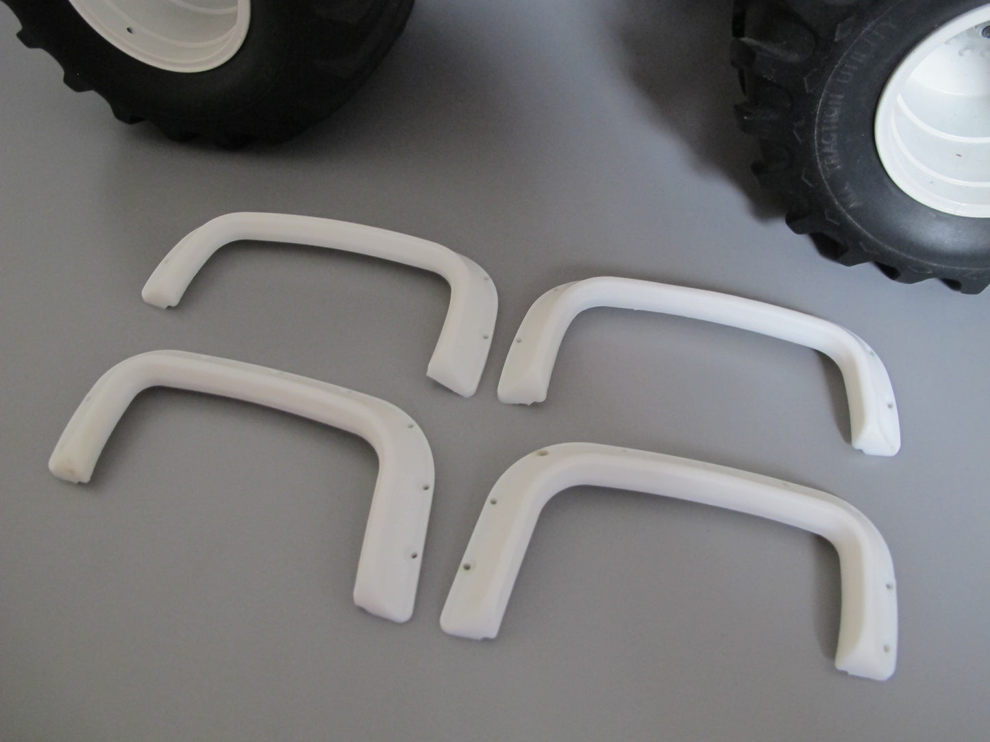White Rubber Side Fender Flares Set for Tamiya R/C Toy 1/10 Super Clod Buster Clodbuster Truck