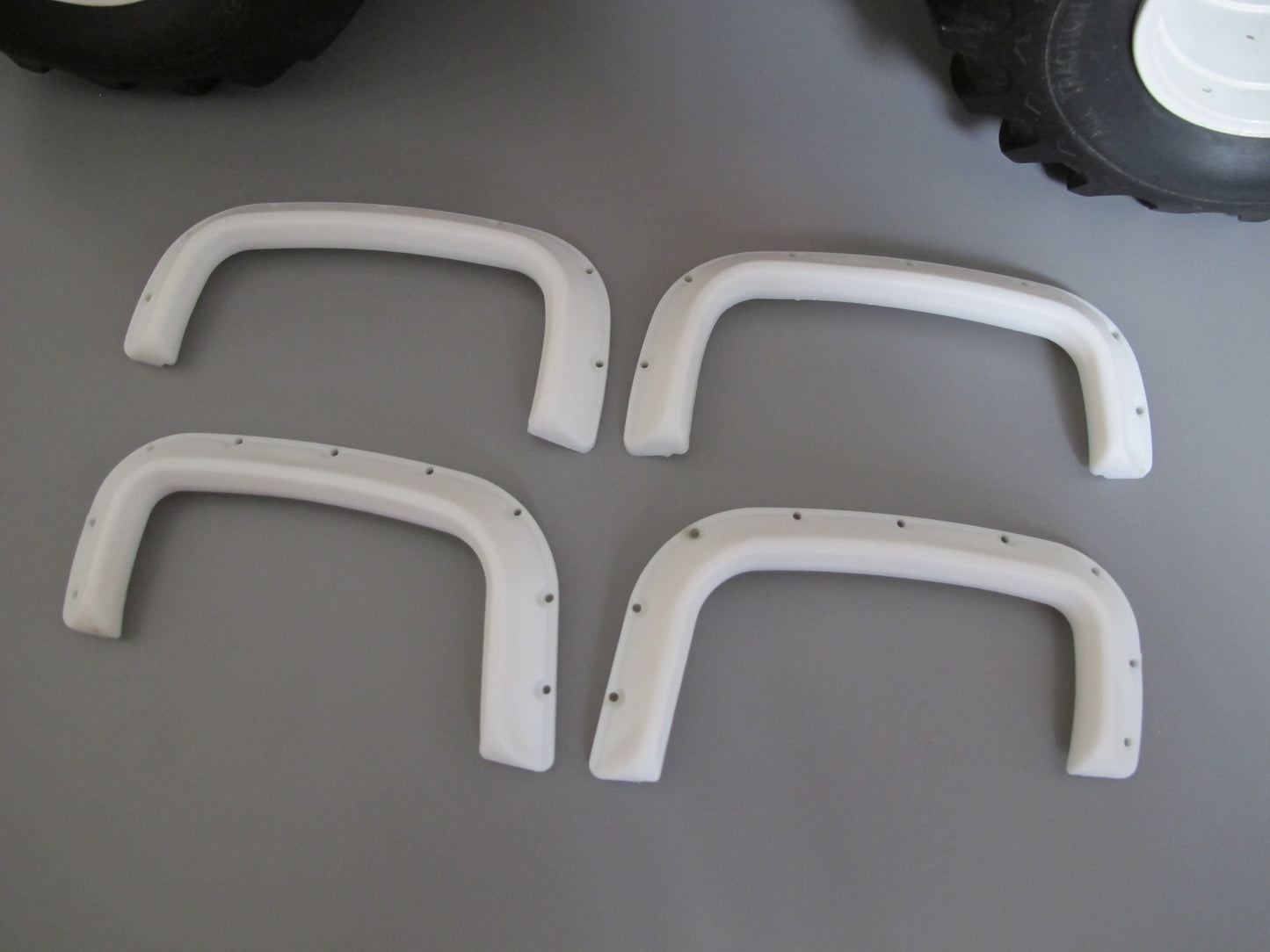 White Rubber Side Fender Flares Set for Tamiya R/C Toy 1/10 Super Clod Buster Clodbuster Truck