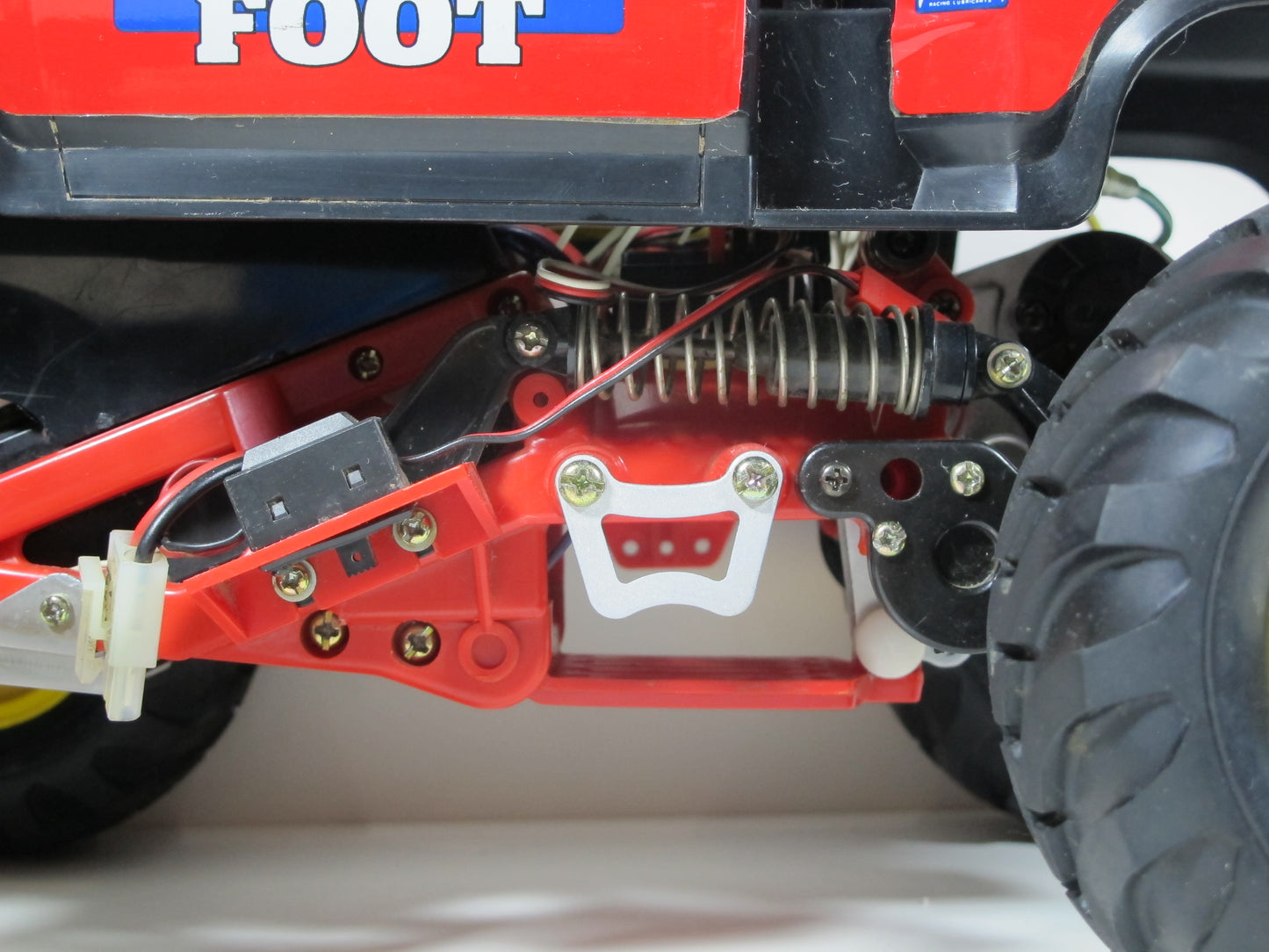 Pair Aluminum Battery Stopper Tamiya 1/10 Mud Blaster Blackfoot Monster Beetle Frog Brat