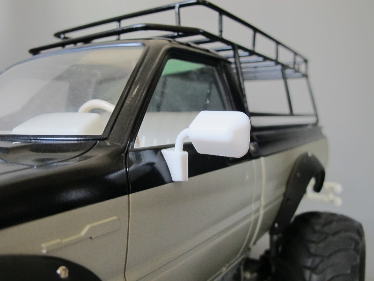 Pair White Rubber L/R Side Window Mirror for Tamiya R/C Toy 1/10 Toyota Hilux Bruiser Trailfinder RC4WD