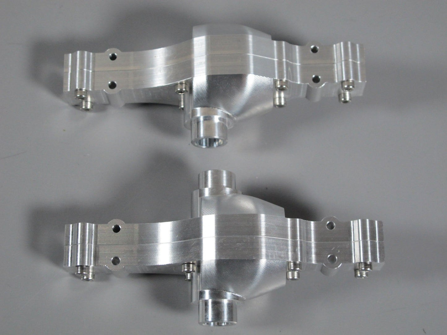Aluminum Rear + Mid Axles Case Housing Cover for Tamiya Toy R/C 1/14 King Hauler Knight Hauler Grand Hauler Globeliner Scania Cascadia Actros
