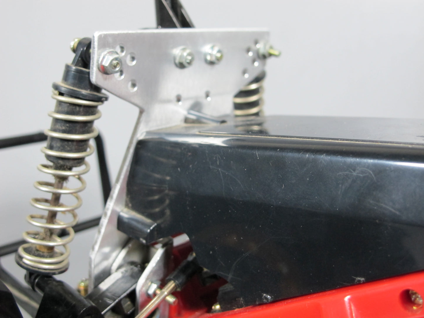 Aluminum Front Shock Body Post Mount Tower Plate for 1/10 R/C Toy Tamiya Brat Blackfoot Monster Beetle
