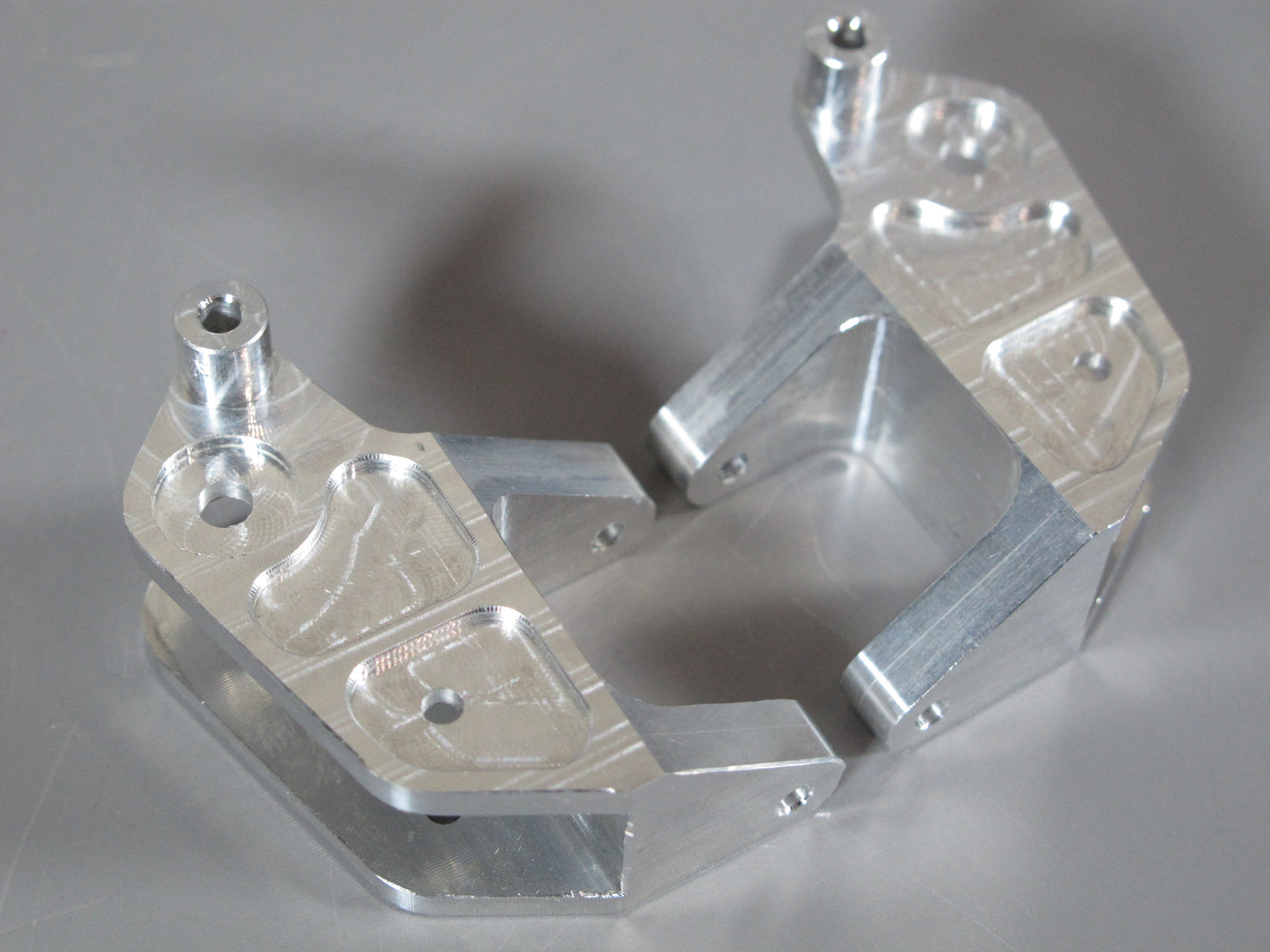 Pair Aluminum Front L/R Side Steering Knuckles for Tamiya R/C 1/10 Monster Beetle Blackfoot Mud Blaster
