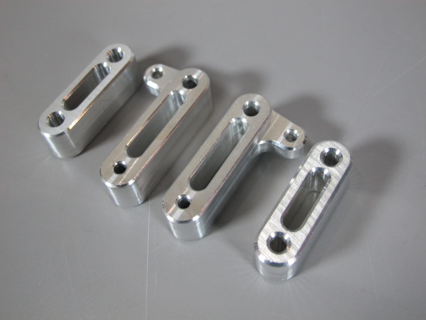 Aluminum Front Steering Knuckle + Upright + Control Arm Set for Tamiya 1/10 R/C Monster Beetle Blackfoot Mud Blaster