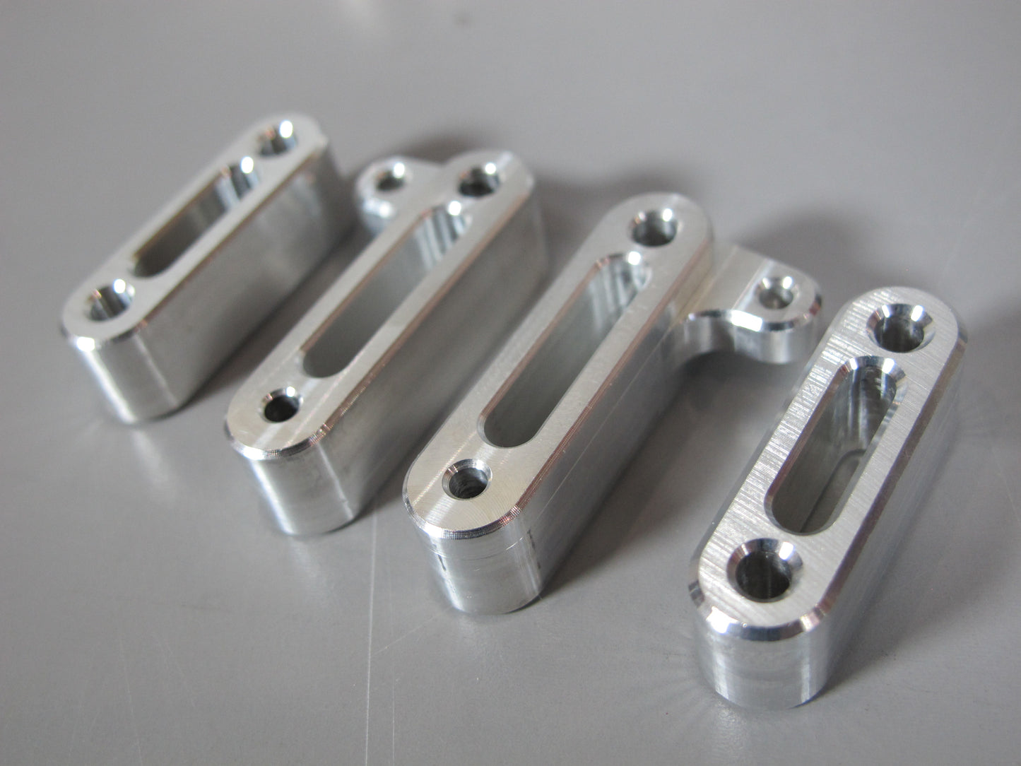 Aluminum Front Steering Knuckle + Upright + Control Arm Set for Tamiya 1/10 R/C Monster Beetle Blackfoot Mud Blaster