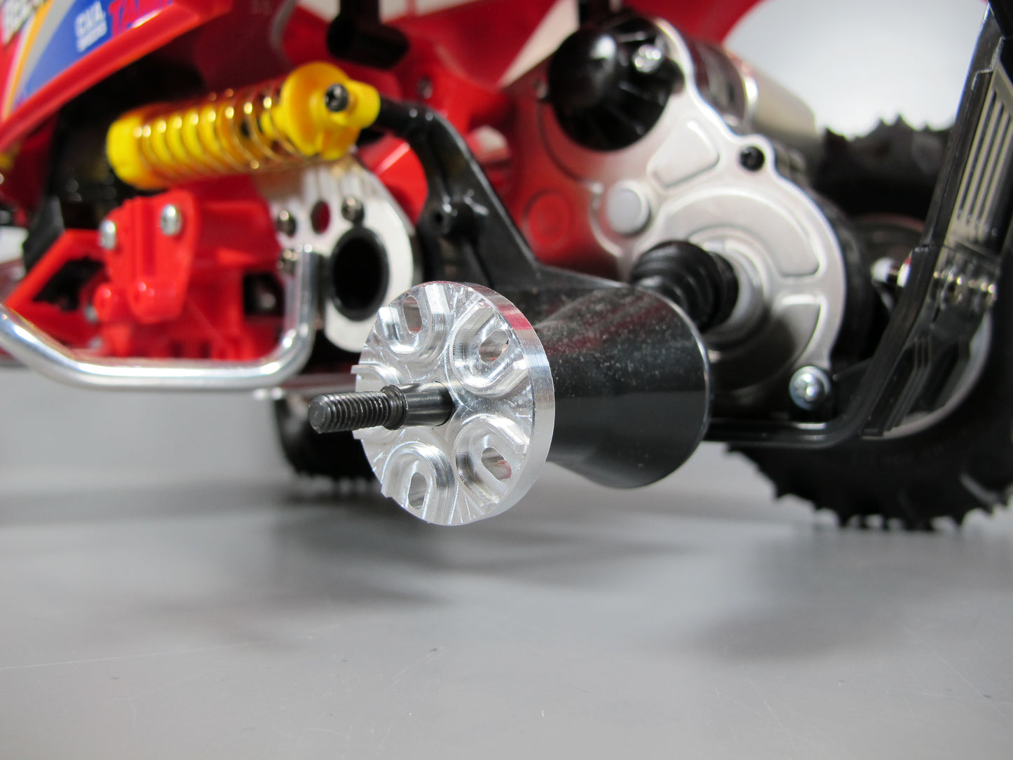 Pair Aluminum Rear Wheel Hub Adapter Plate for Tamiya 1/10 Monster Beetle Blackfoot Frog Sand Scorcher Hornet Montero Champ Lunch Box