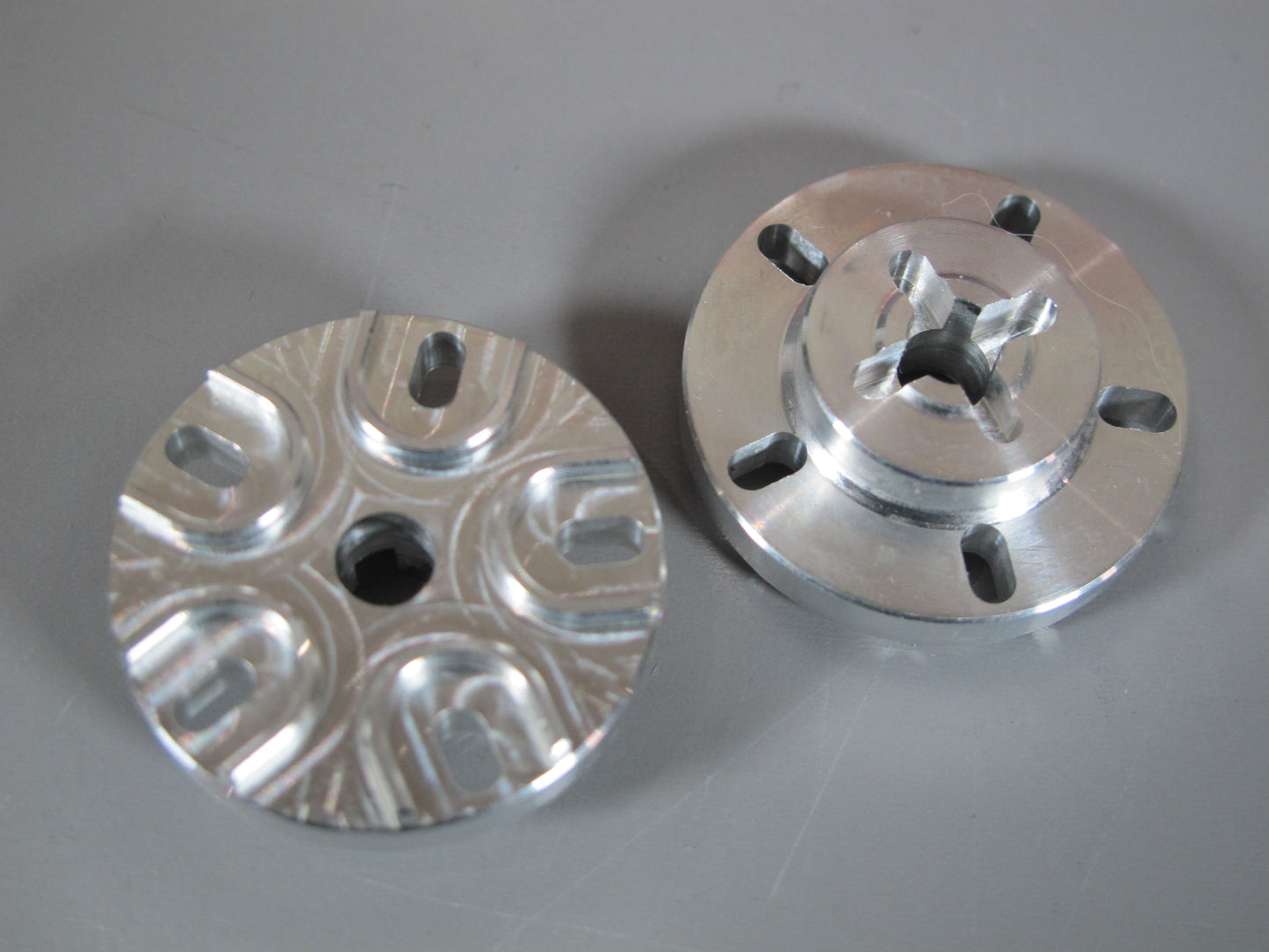 Pair Aluminum Rear Wheel Hub Adapter Plate for Tamiya 1/10 Monster Beetle Blackfoot Frog Sand Scorcher Hornet Montero Champ Lunch Box