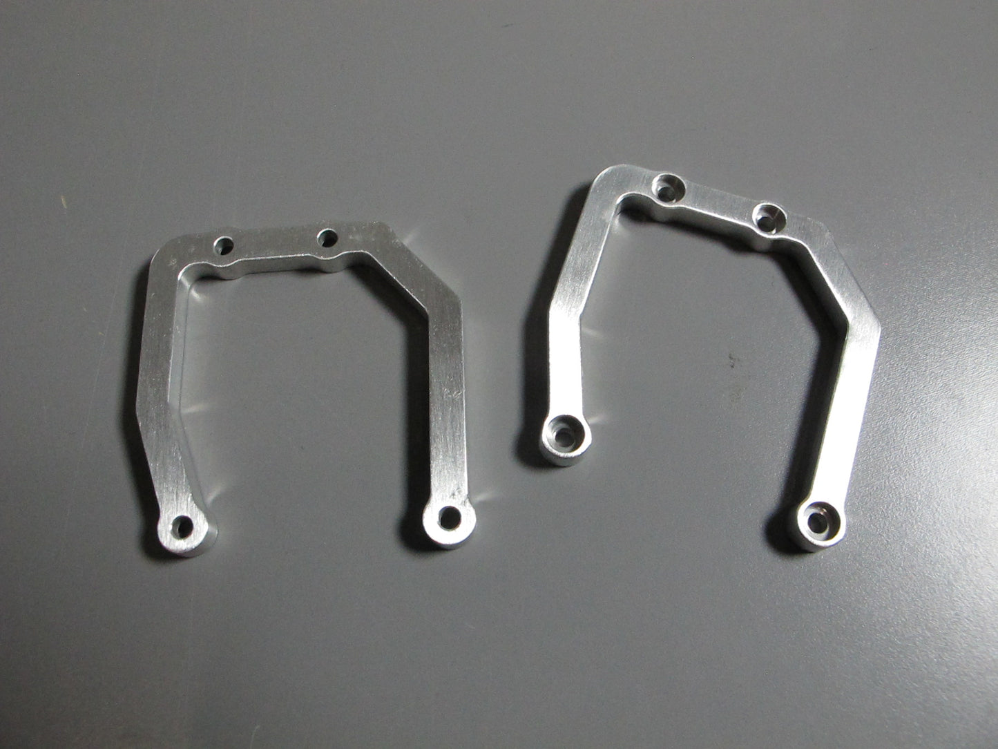 Tamiya 1/10 RC Ford F350 Juggernaut 1 2 Pair Aluminum "C" Axle Mount Bumper