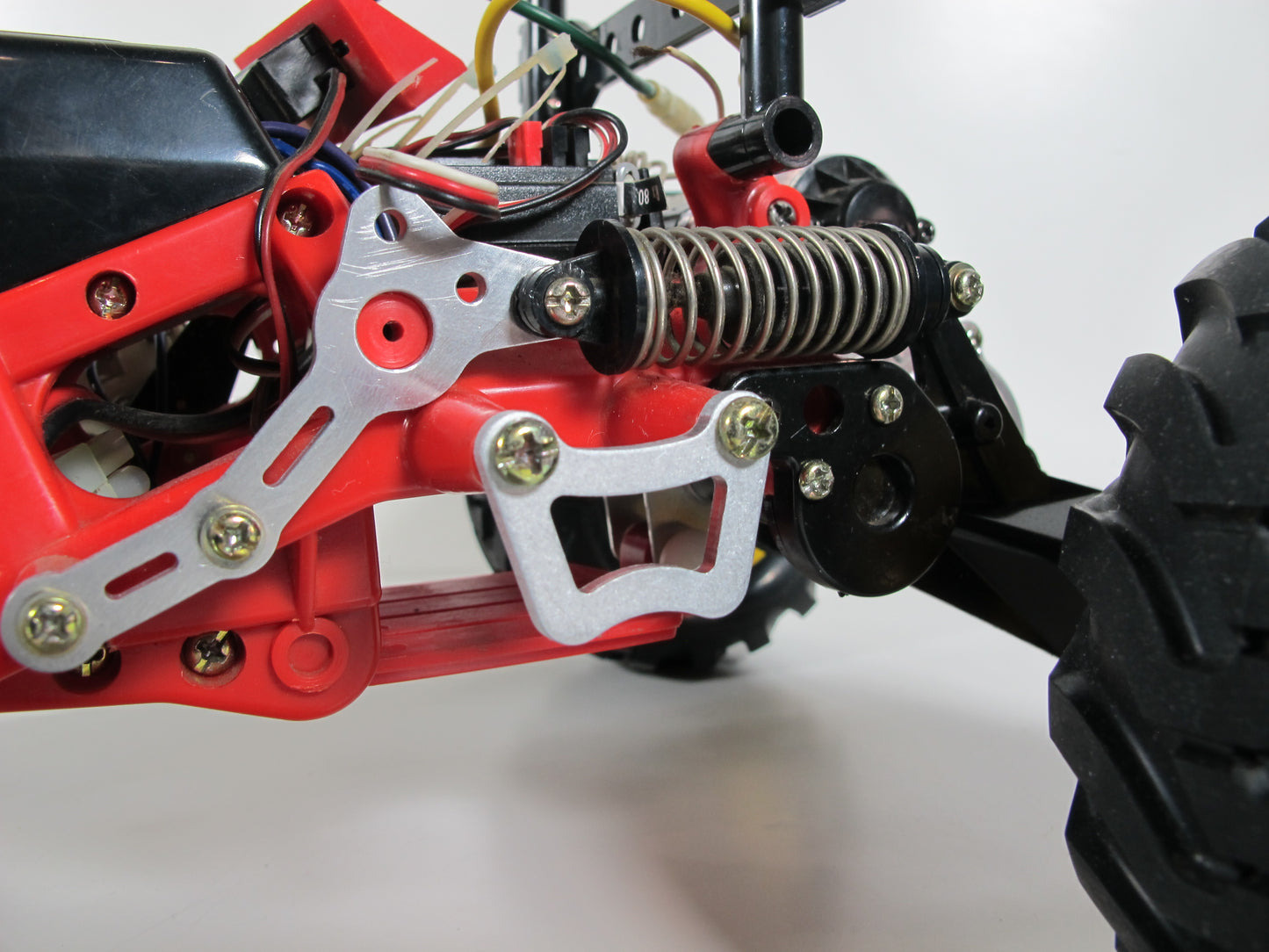 Pair Aluminum Battery Stopper Tamiya 1/10 Mud Blaster Blackfoot Monster Beetle Frog Brat