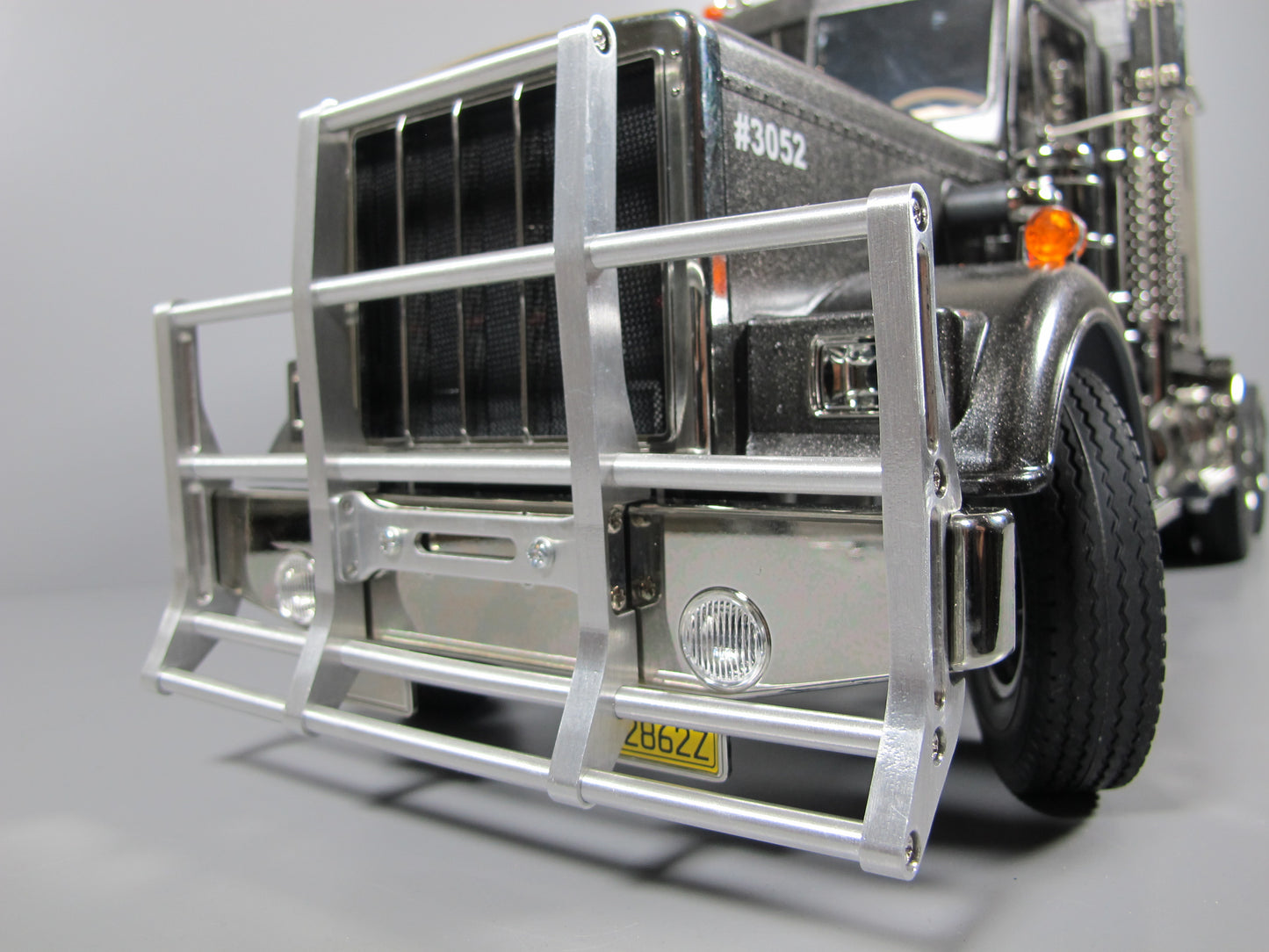 Aluminum Front Animal Bumper Guard Protector for Tamiya R/C 1/14 King Hauler Grand Hauler Knight Hauler Globeliner