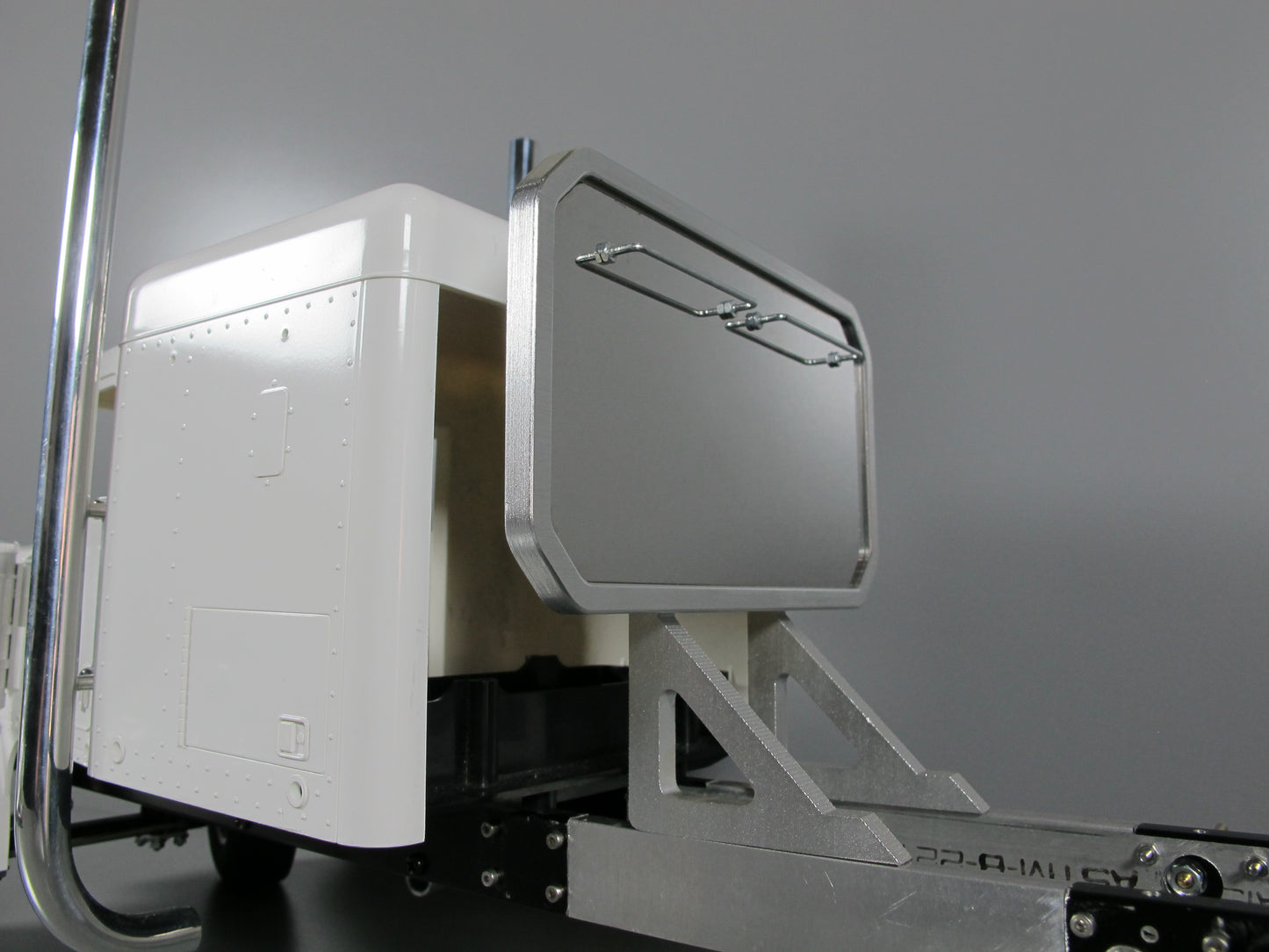 Aluminum "Toy" Rear Back Headache Rack for Tamiya R/C 1/14 King Hauler Grand Hauler Knight Hauler Man Scania Actros