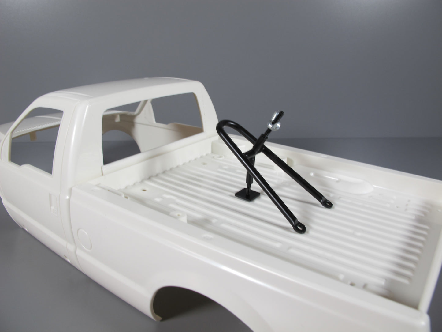 Metal Toy Truck Trunk Bed Mount Spare Tire Rack Stand for R/C Car Truck Tamiya Traxxas Kyosho Axial 1/10 F350 Hilux Tundra Clodbuster Blackfoot