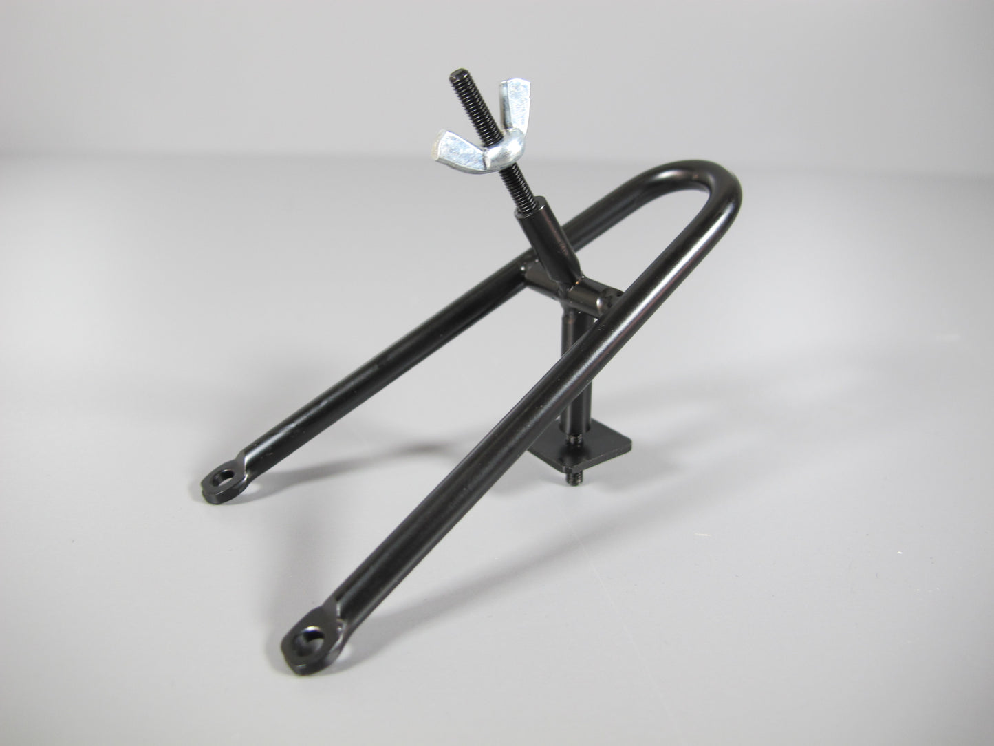 Metal Toy Truck Trunk Bed Mount Spare Tire Rack Stand for R/C Car Truck Tamiya Traxxas Kyosho Axial 1/10 F350 Hilux Tundra Clodbuster Blackfoot
