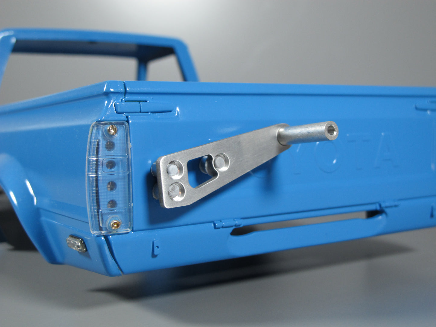 New "TOY" Aluminum Rear Spare Tire Rack Mount Stand for Tamiya Toy R/C 1/10 Ford F350 Tundra Hilux Blackfoot Super Clodbuster Bullhead King Grand Knight Hauler Truck