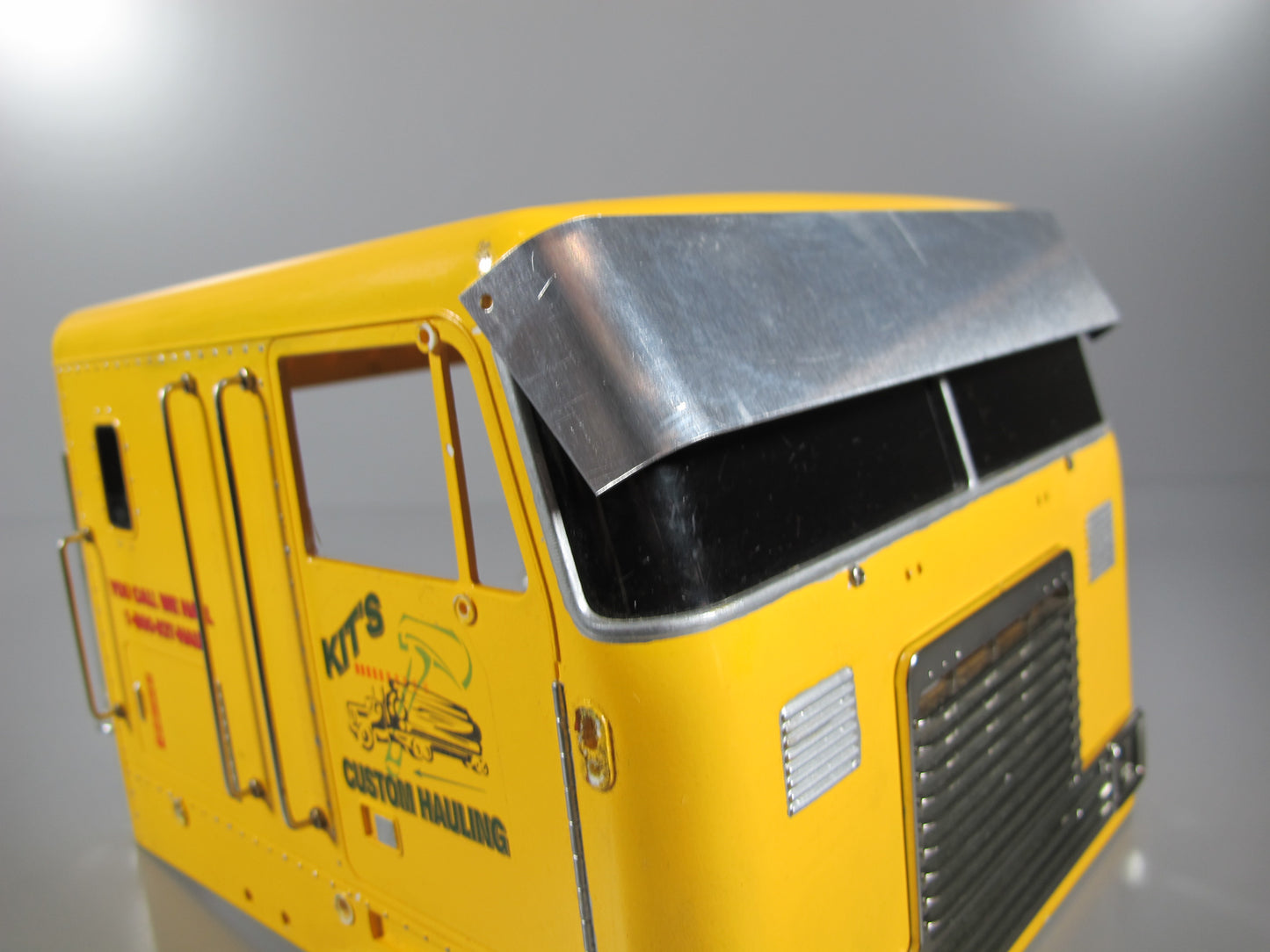 Aluminum Front Windshield Sun Visor Block Plate for Tamiya R/C Toy 1/14 Globeliner Semi Tractor Truck Globe Liner