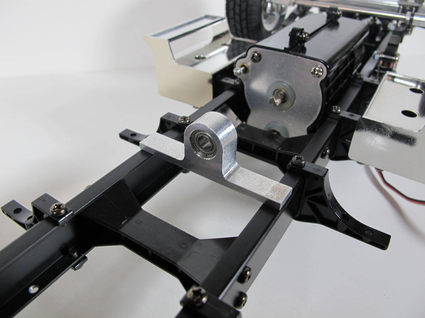 Drive Shaft Axle Holder Bridge Hanger Chassis Mount for Tamiya R/C Toy 1/14 King Hauler Grand Hauler Knight Hauler Cascadia Aeromax Scania Actros Man