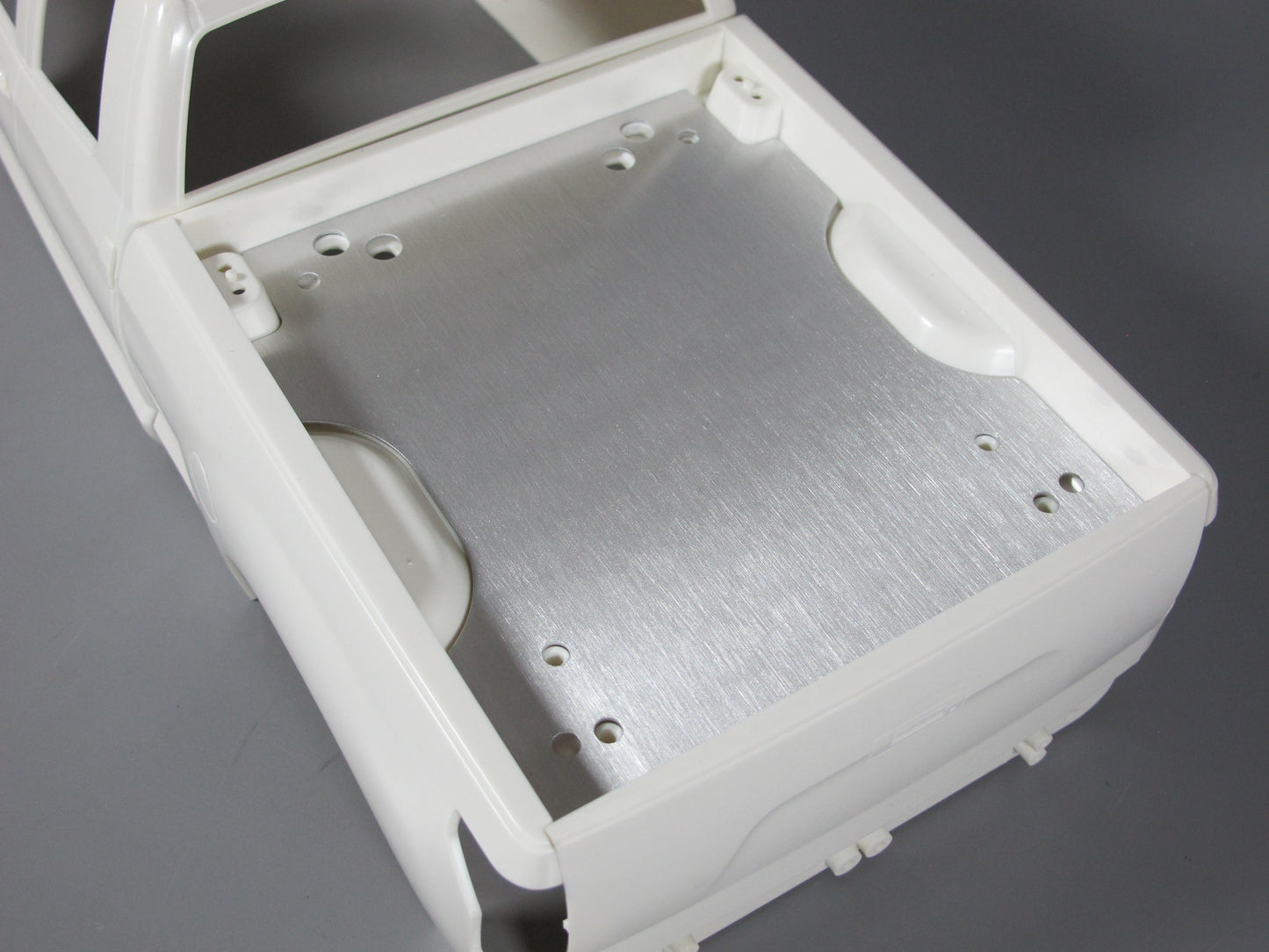 Aluminum Rear Bed Liner Trunk Cover Plate for Tamiya Toy R/C 1/10 Toyota Tundra Truck