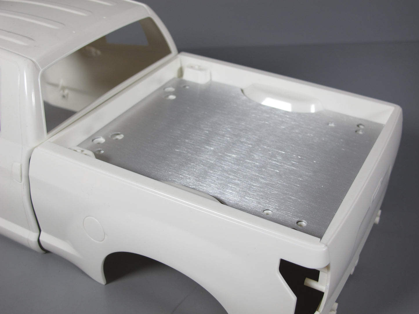 Aluminum Rear Bed Liner Trunk Cover Plate for Tamiya Toy R/C 1/10 Toyota Tundra Truck