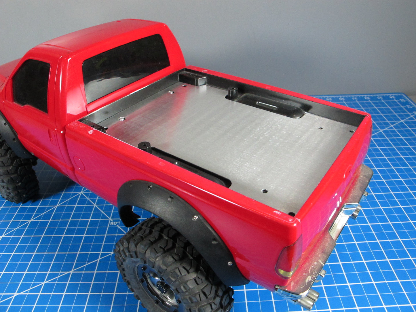 Aluminum Rear Bed Liner Trunk Cover Plate for Tamiya R/C Toy 1/10 Ford F350 F-350 Juggernaut