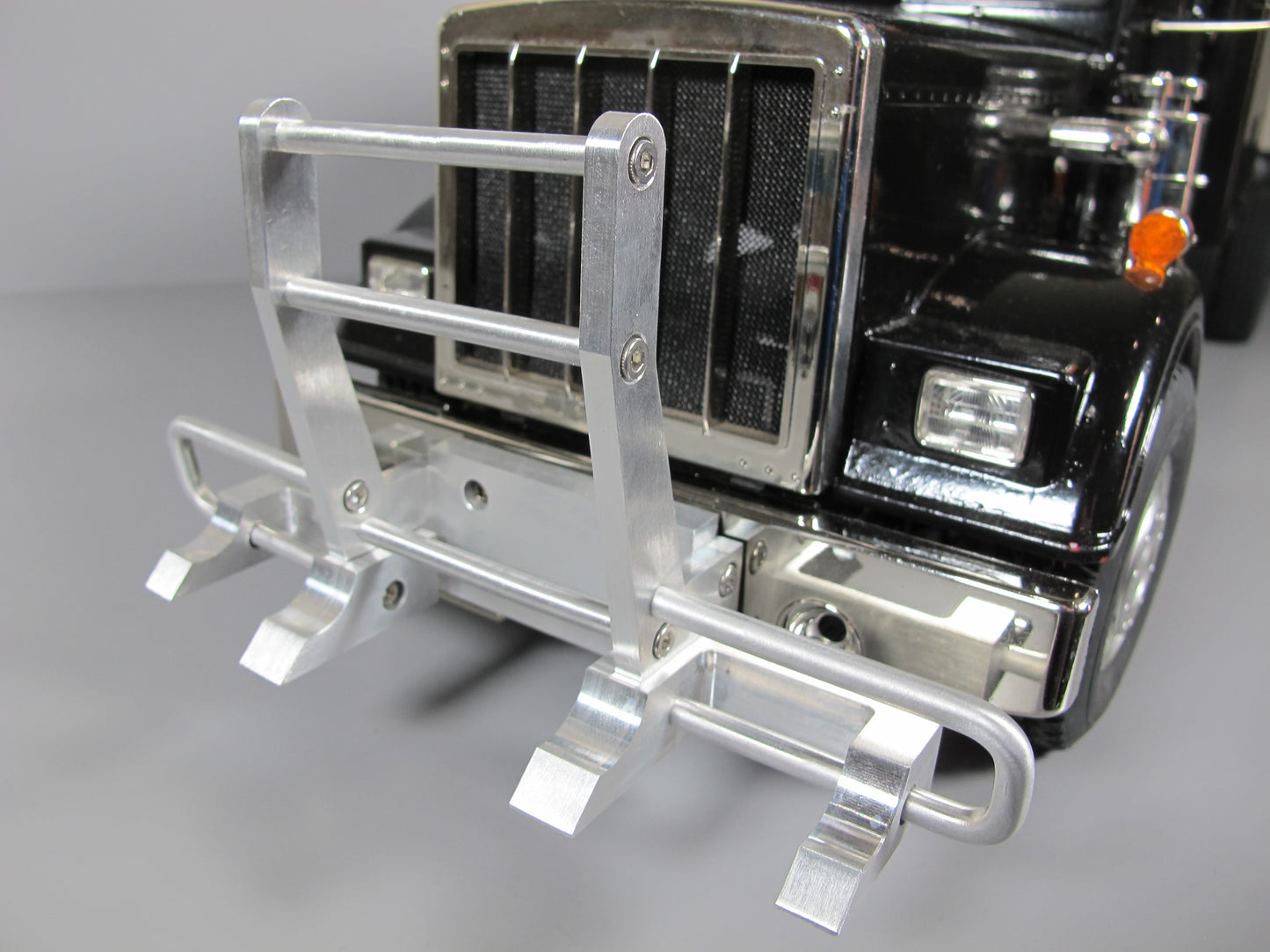 Front Aluminum Animal Protector Bumper Guard for Tamiya Toy R/C 1/14 Semi King Hauler Grand Hauler Knight Hauler GlobeLiner Tractor Truck