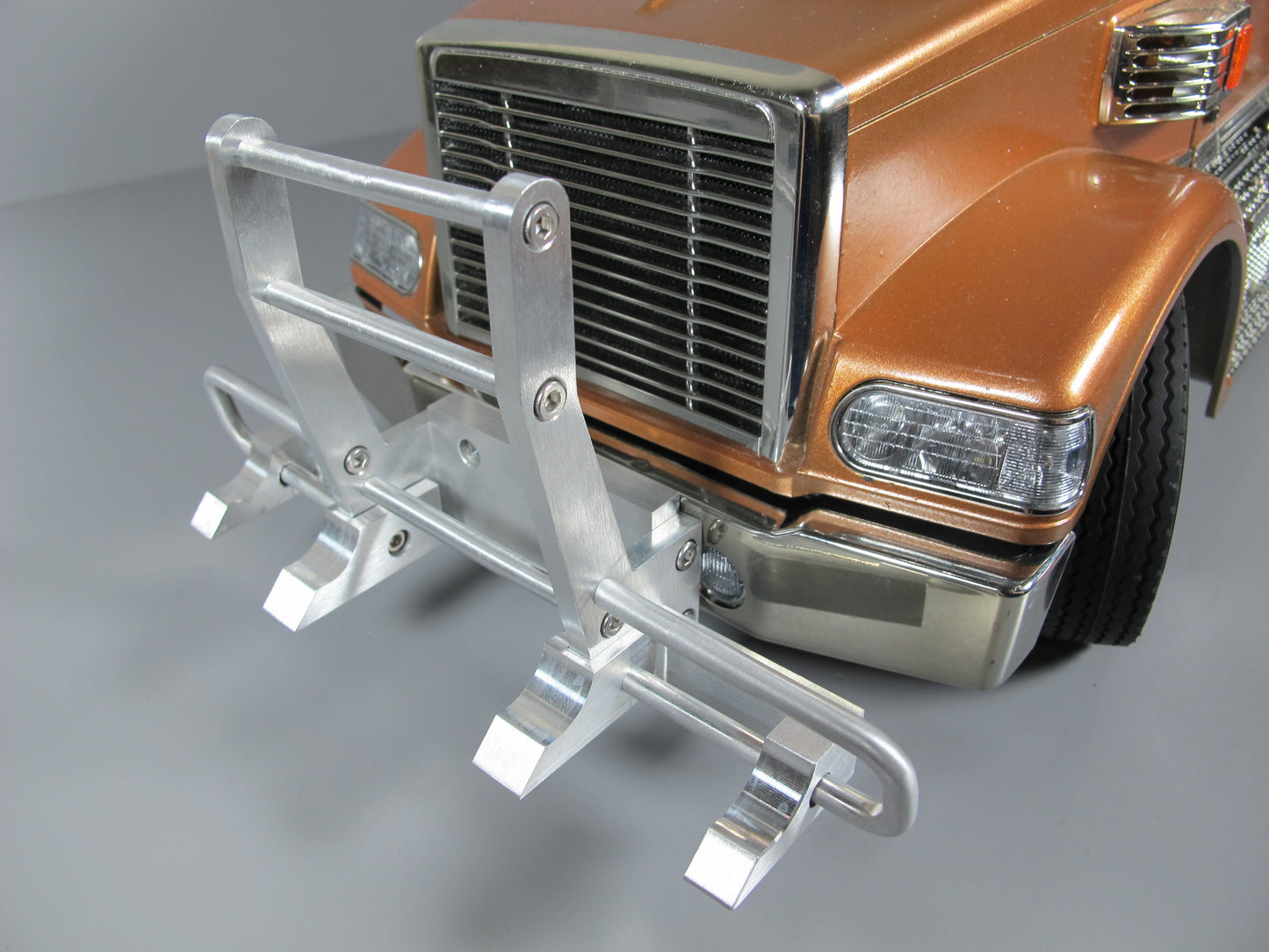 Front Aluminum Animal Protector Bumper Guard for Tamiya Toy R/C 1/14 Semi King Hauler Grand Hauler Knight Hauler GlobeLiner Tractor Truck