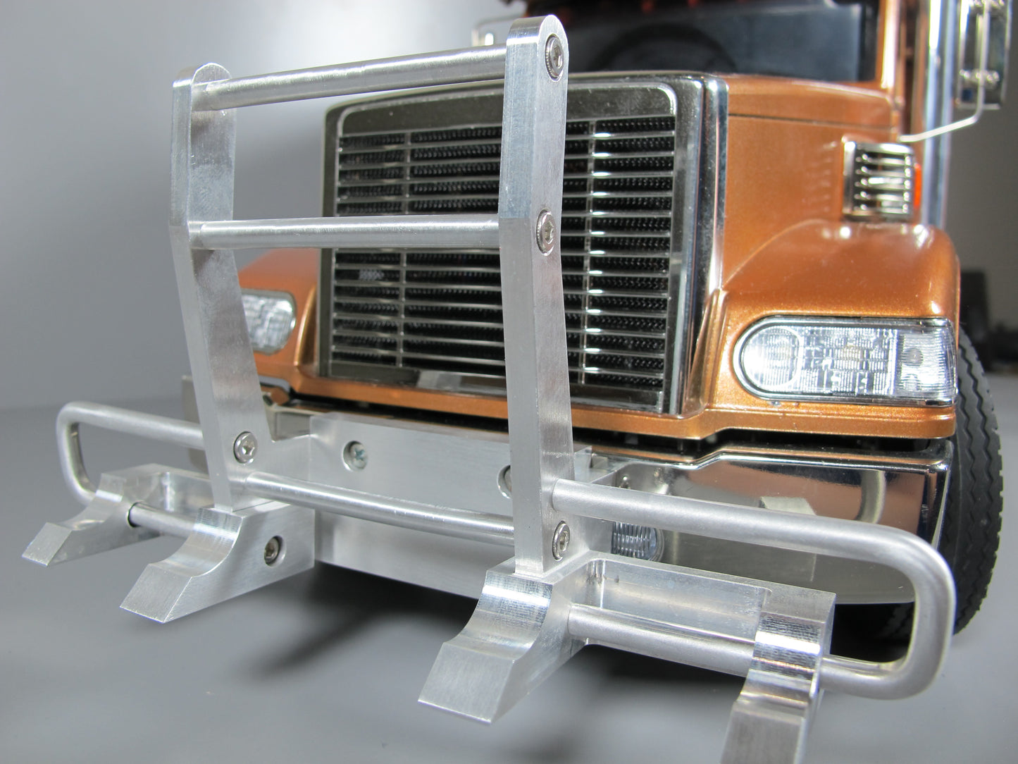 Front Aluminum Animal Protector Bumper Guard for Tamiya Toy R/C 1/14 Semi King Hauler Grand Hauler Knight Hauler GlobeLiner Tractor Truck