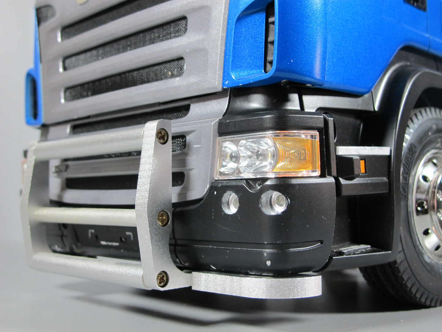 Aluminum Add-on Front Lower Bumper Bull Guard Mount for Tamiya R/C Toy 1/14 Scania Man TGX Knight Hauler Semi Truck