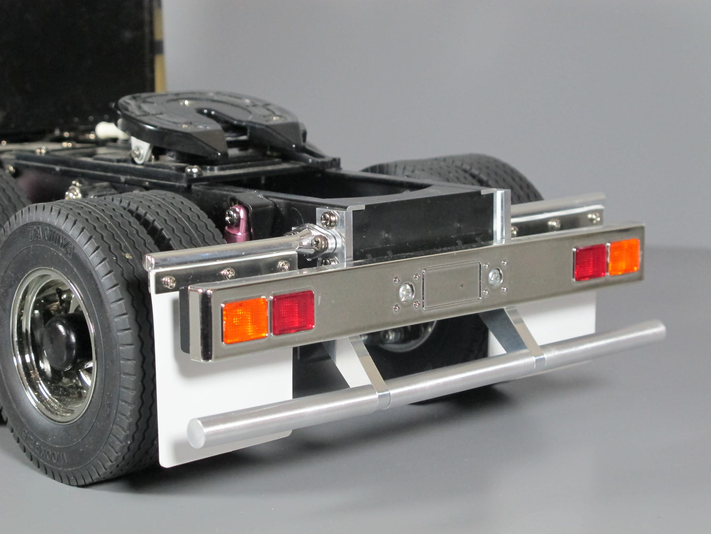 Aluminum Rear Bumper Protector Bar for Tamiya Toy R/C 1/14 King Hauler Grand Hauler Globeliner Semi Truck