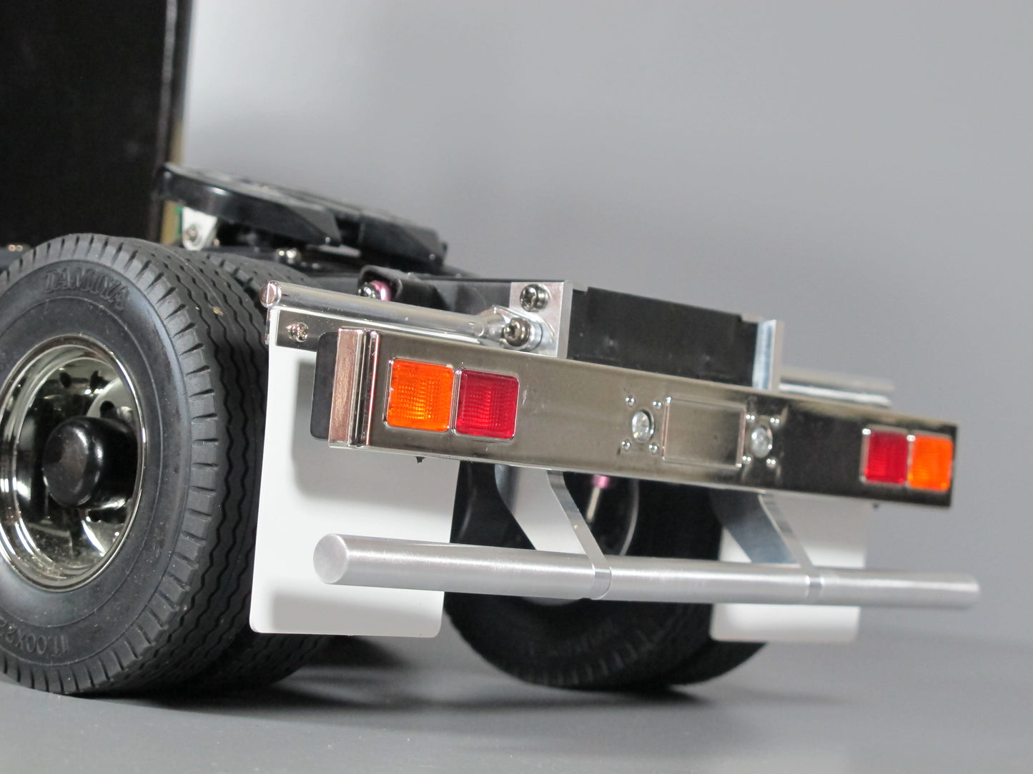 Aluminum Rear Bumper Protector Bar for Tamiya Toy R/C 1/14 King Hauler Grand Hauler Globeliner Semi Truck