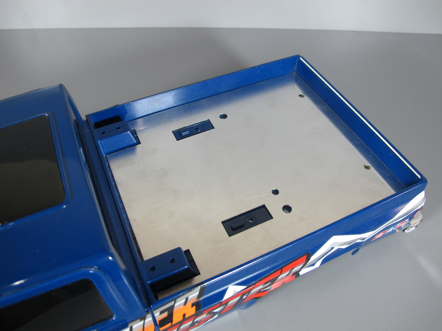 Aluminum Rear Trunk Bed Liner Top Cover Protection Plate Tamiya 1/10 Super Clodbuster Truck