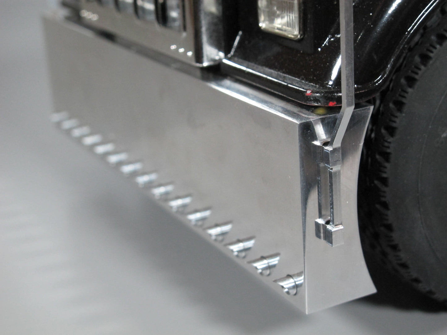 Aluminum Front Bumper with Side Antenna + Cross Member for 1/14 R/C Tamiya 1/14 King Hauler Grand Hauler Knight Hauler Globeliner