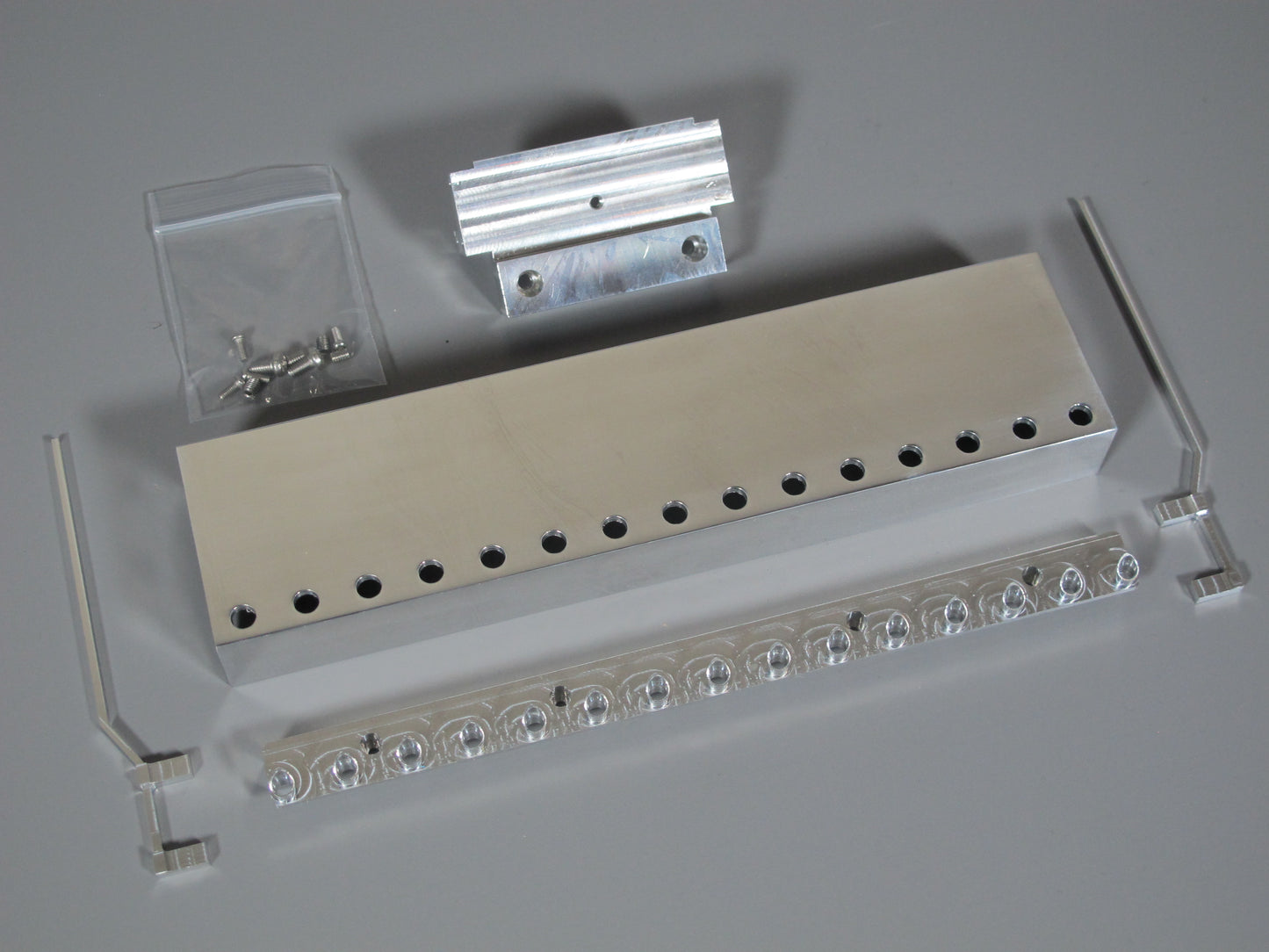 Aluminum Front Bumper with Side Antenna + Cross Member for 1/14 R/C Tamiya 1/14 King Hauler Grand Hauler Knight Hauler Globeliner