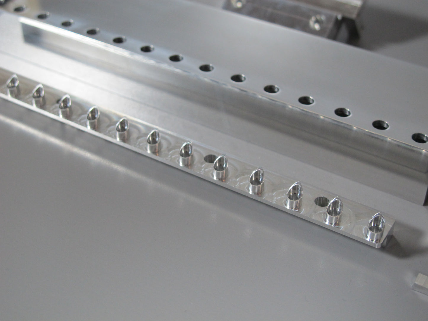 Aluminum Front Bumper with Side Antenna + Cross Member for 1/14 R/C Tamiya 1/14 King Hauler Grand Hauler Knight Hauler Globeliner