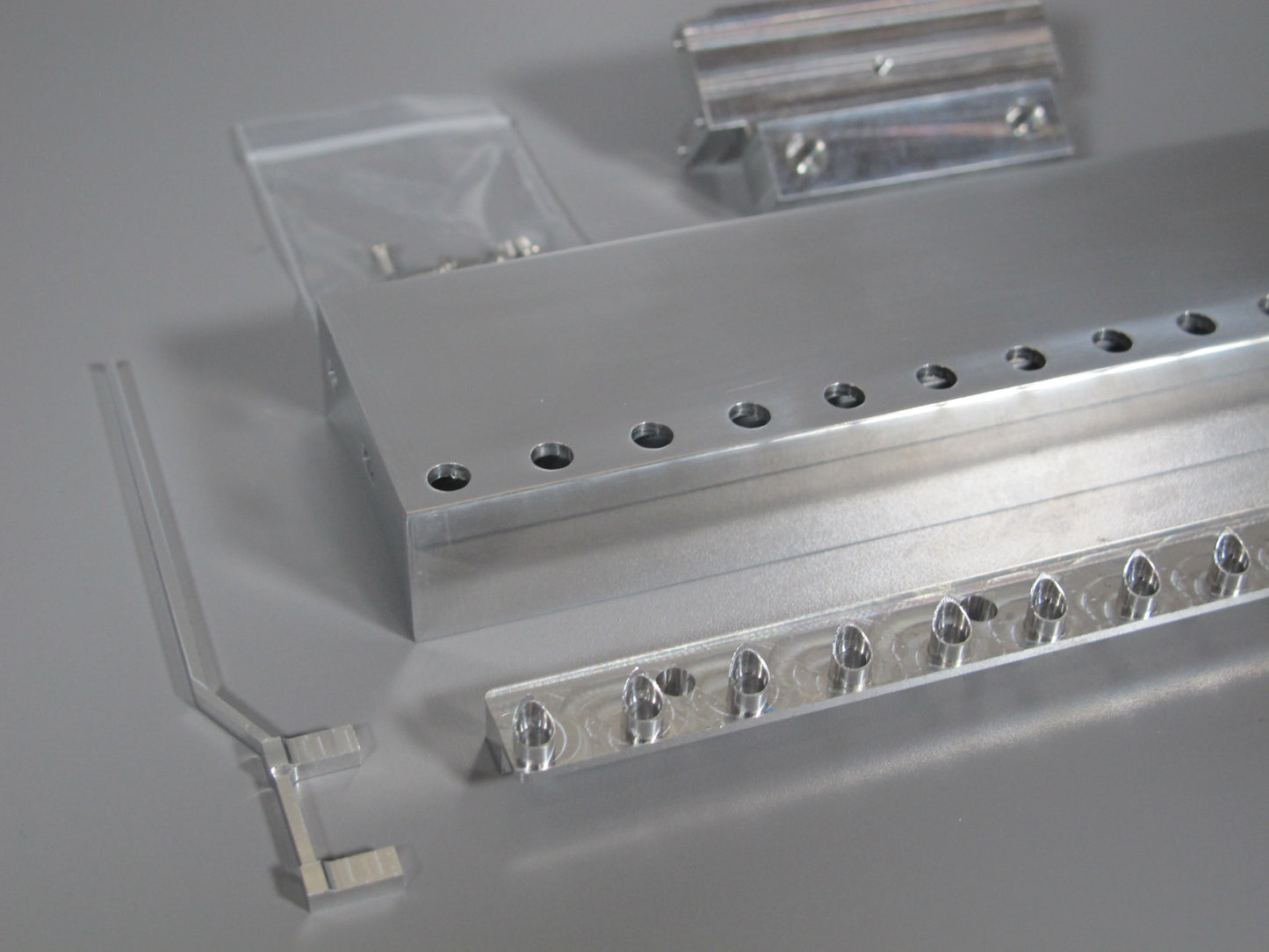 Aluminum Front Bumper with Side Antenna + Cross Member for 1/14 R/C Tamiya 1/14 King Hauler Grand Hauler Knight Hauler Globeliner