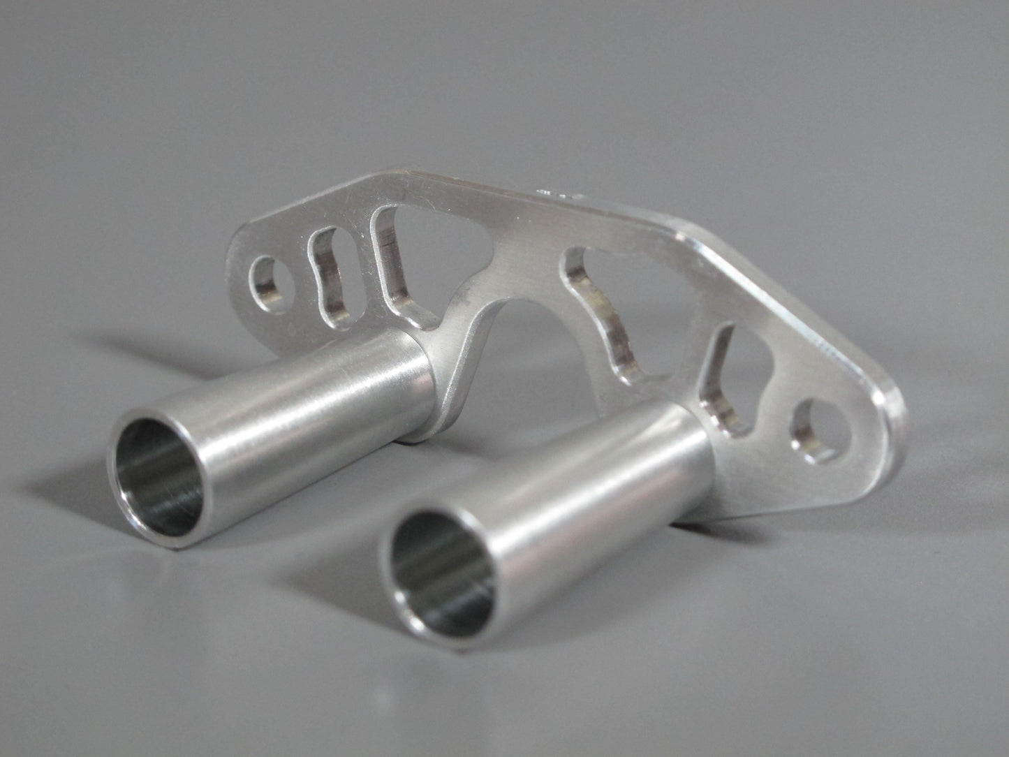 Aluminum Muffler Style Battery Stopper Cover for Tamiya R/C Toy 1/10 WR02 Chassis Wild Willy 2 Suzuki Jimmy Volkswagen Bus Honda City Turbo