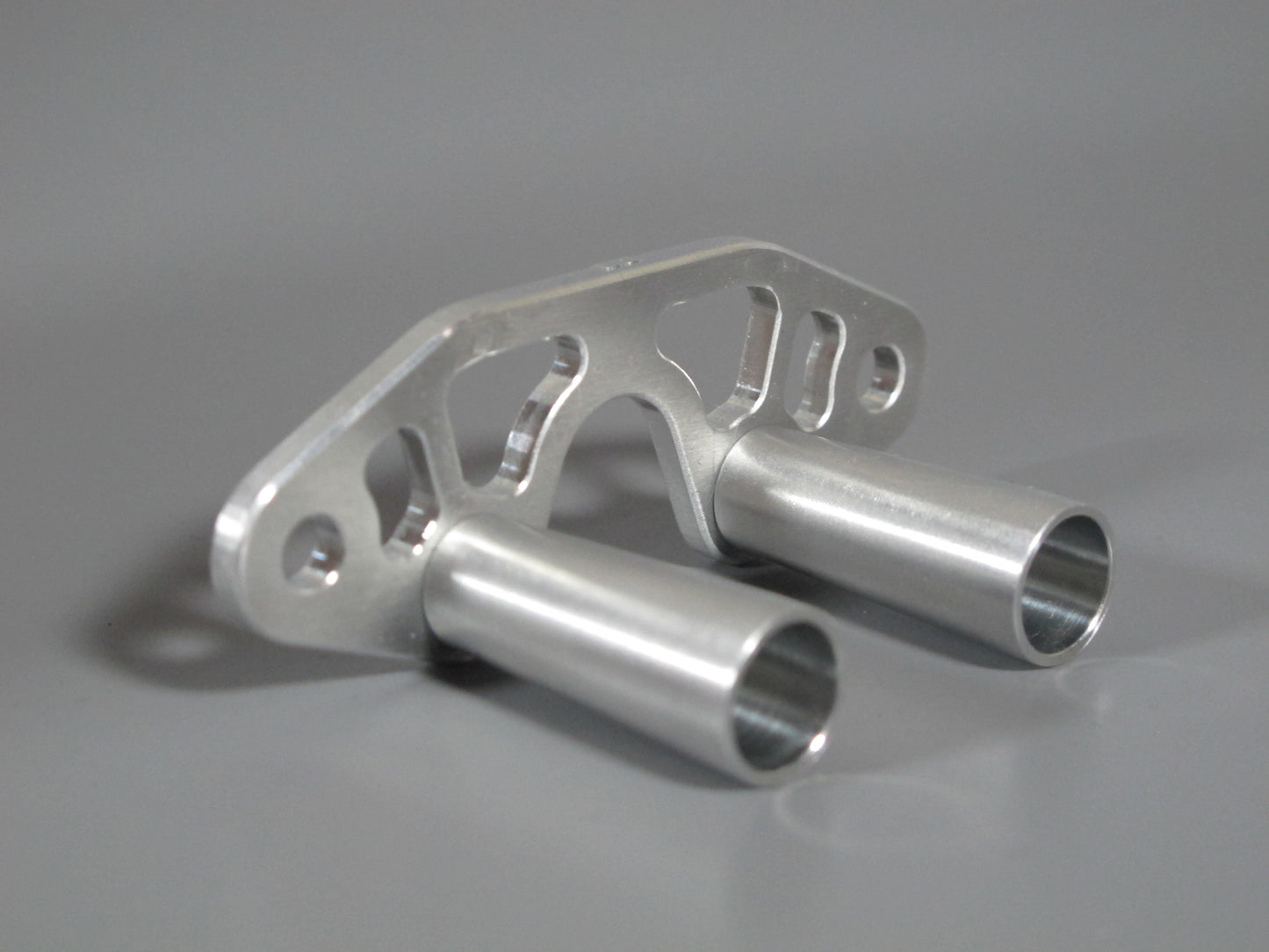 Aluminum Muffler Style Battery Stopper Cover for Tamiya R/C Toy 1/10 WR02 Chassis Wild Willy 2 Suzuki Jimmy Volkswagen Bus Honda City Turbo