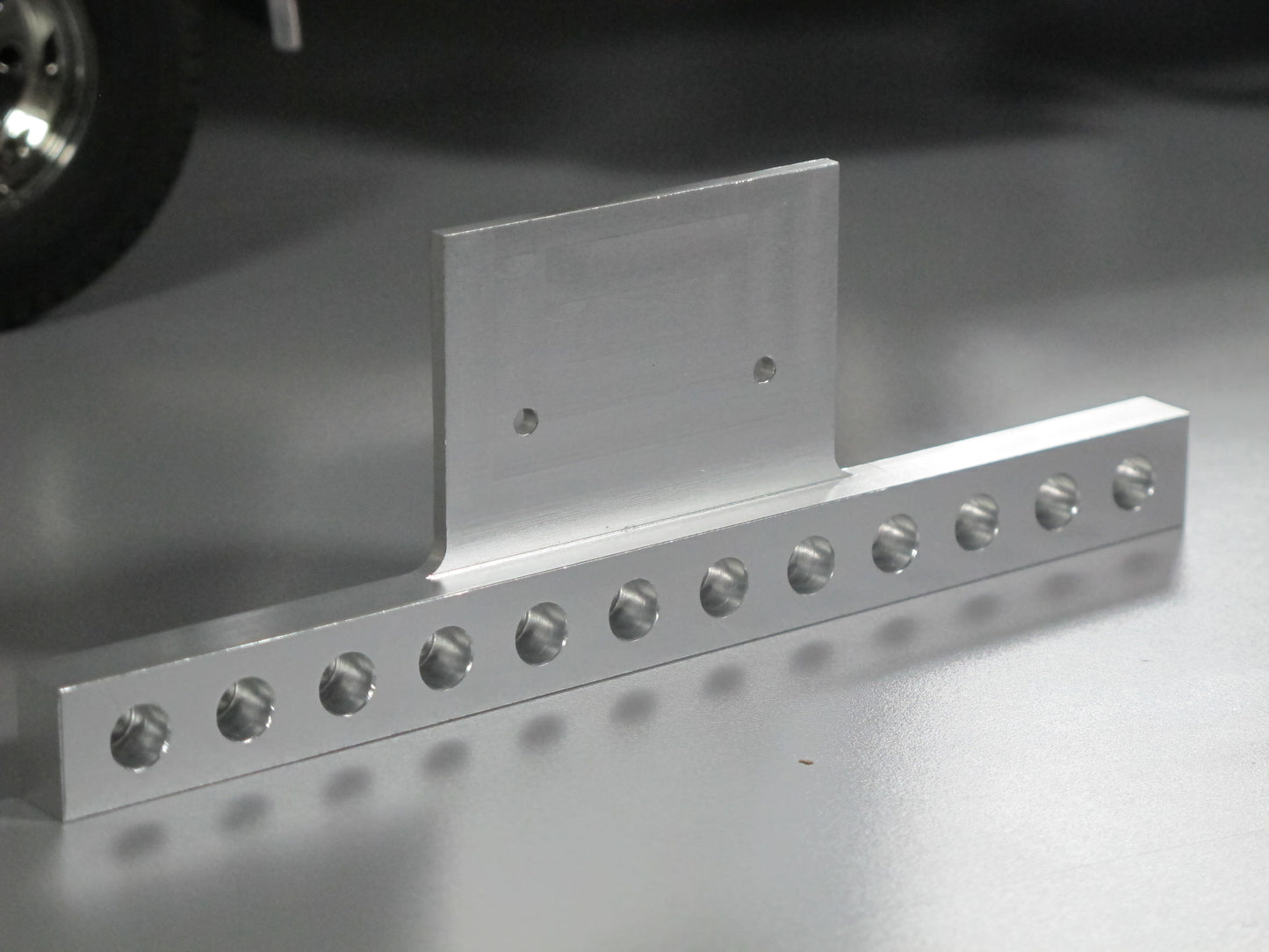 Aluminum Rear T-Bar Style Bumper Guard with Light holes for Tamiya R/C 1/14 King Hauler Grand Hauler Globeliner Semi Truck