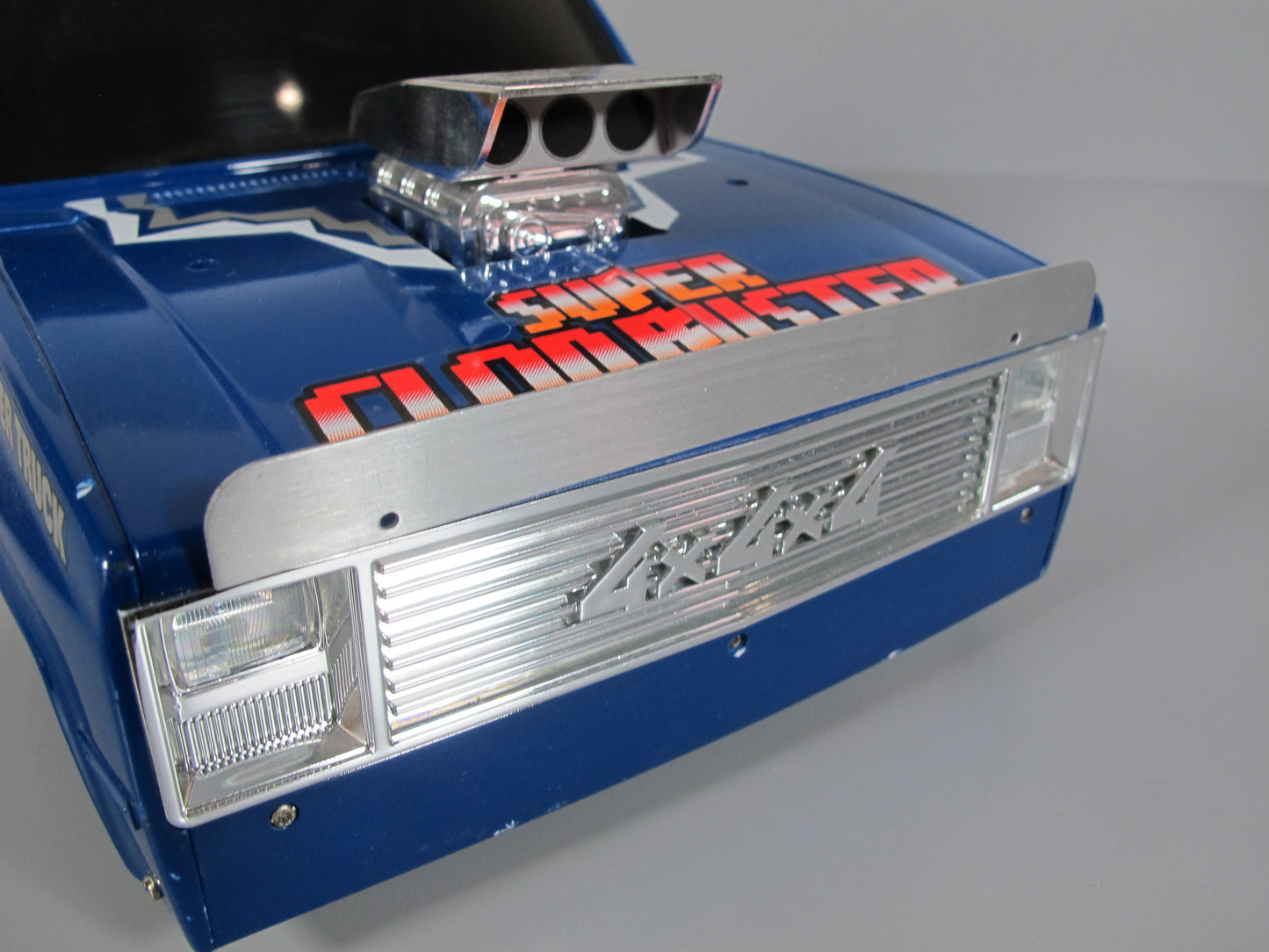 Aluminum Front Hood Rock Bug Deflector Mount Plate for Tamiya Toy R/C 1/10 Toyota Hilux Bruiser Super Clodbuster Blackfoot
