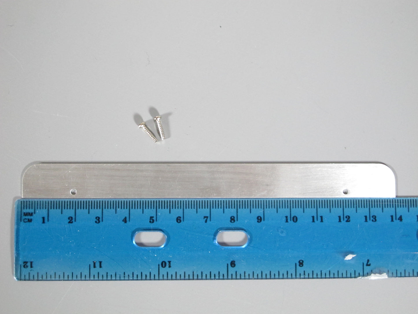 Aluminum Front Hood Rock Bug Deflector Mount Plate for Tamiya Toy R/C 1/10 Toyota Hilux Bruiser Super Clodbuster Blackfoot