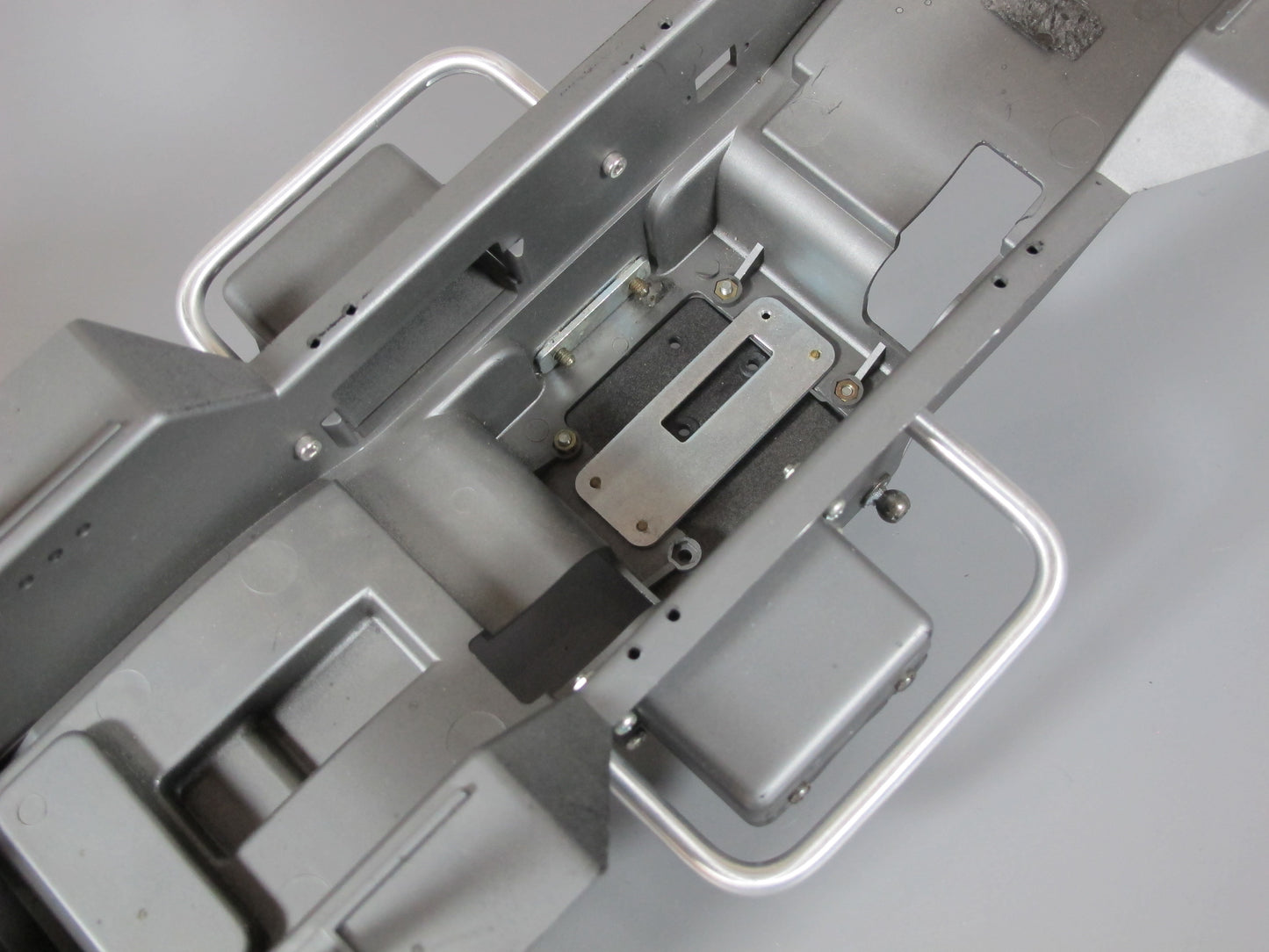 Pair Aluminum Side Step Nerf Bar Chassis Mount Battery Stopper for Tamiya 1/10 R/C Super ClodBuster Truck