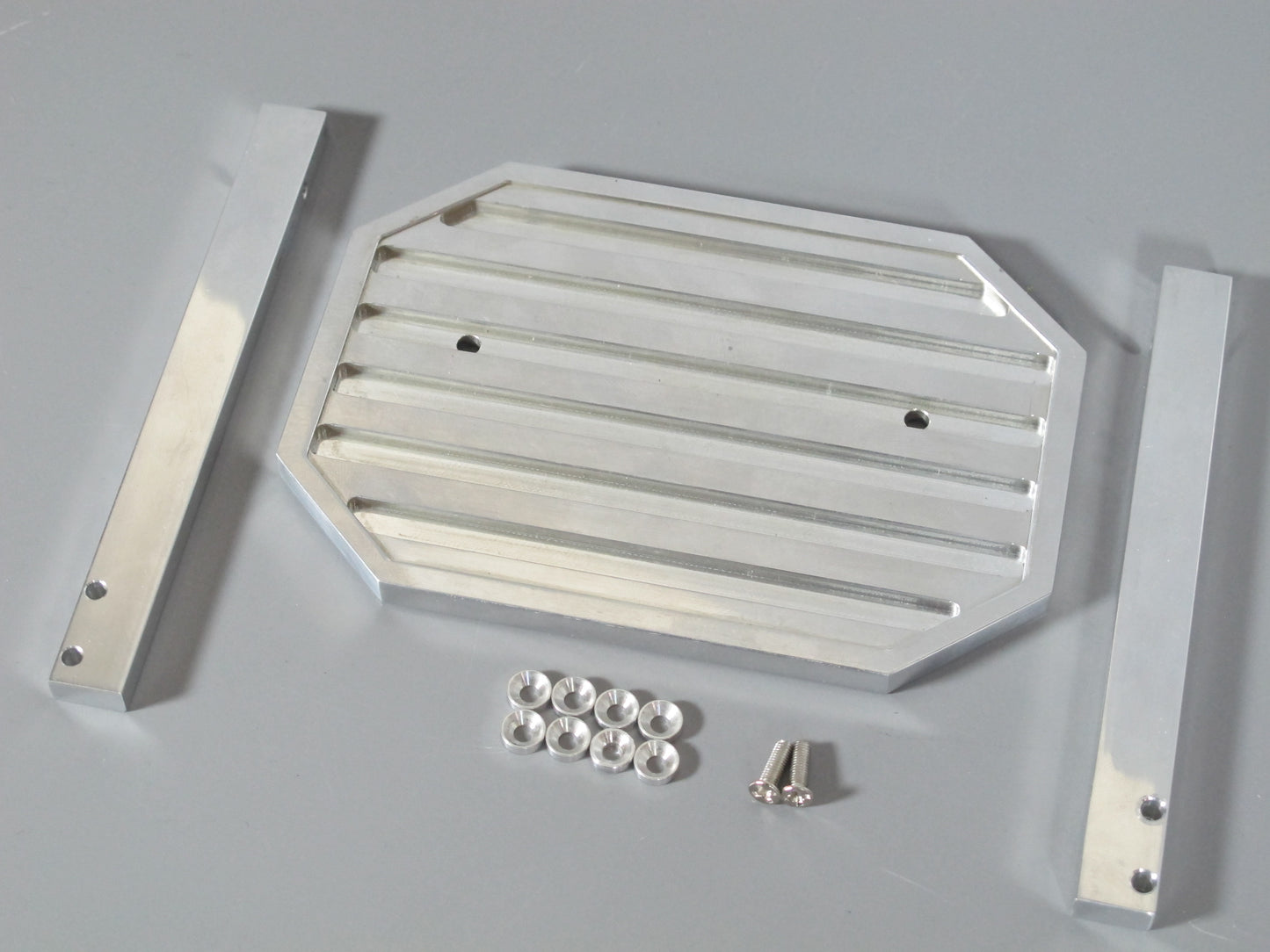 Aluminum Rear Back Chassis Mount Headache Rack Stand Plate for Tamiya R/C Toy 1/14 King Hauler Knight Hauler Grand Hauler Semi Globeliner Scania Freightliner Aeromax