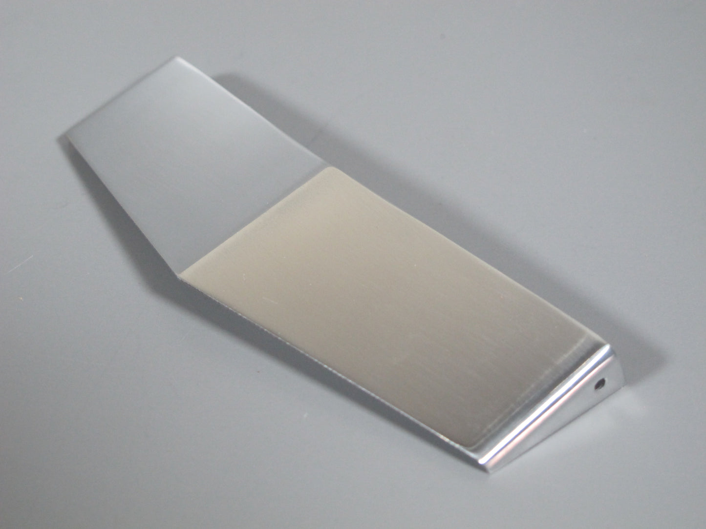 Aluminum Bowtie Sun Visor Mount Plate for Tamiya R/C Toy 1/14 King Hauler Grand Hauler
