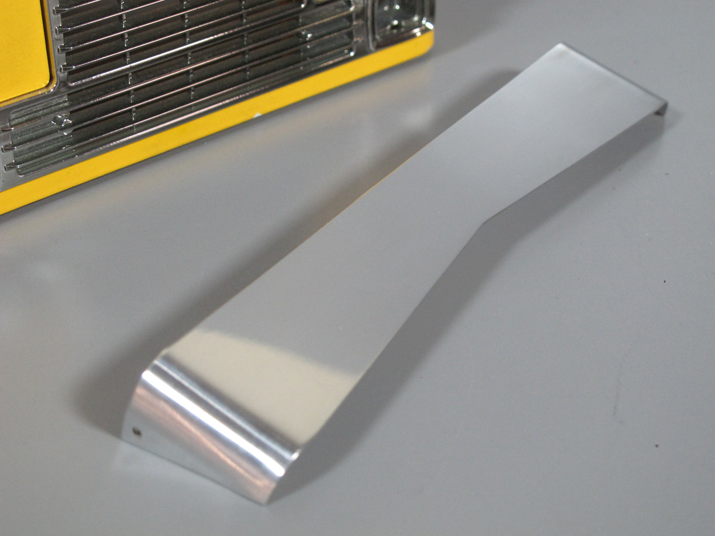Aluminum Bowtie Style Sun Visor Block Mount Plate for Tamiya R/C 1/14 GlobeLiner Semi Truck