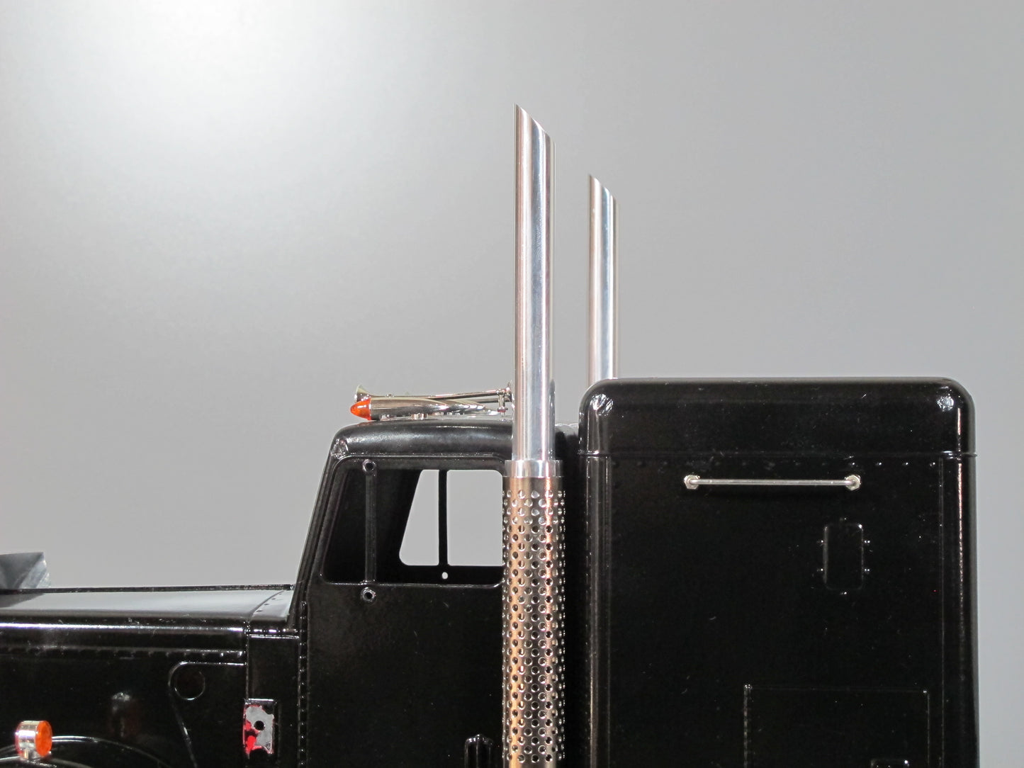 Pair Aluminum Stove Angle Cut Stack Exhaust Upper Pipe for Tamiya R/C Toy 1/14 King Hauler Globeliner