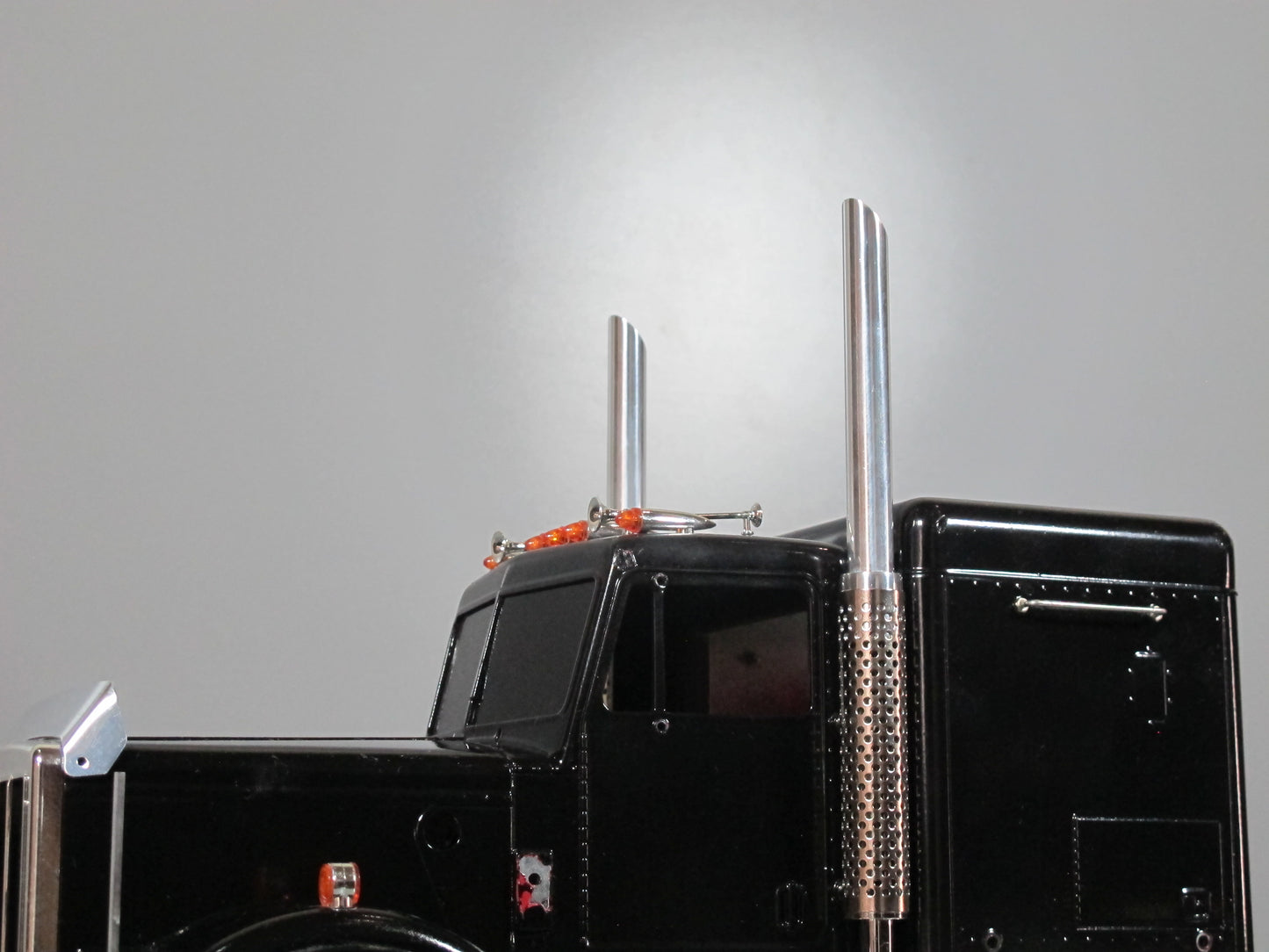 Pair Aluminum Stove Angle Cut Stack Exhaust Upper Pipe for Tamiya R/C Toy 1/14 King Hauler Globeliner